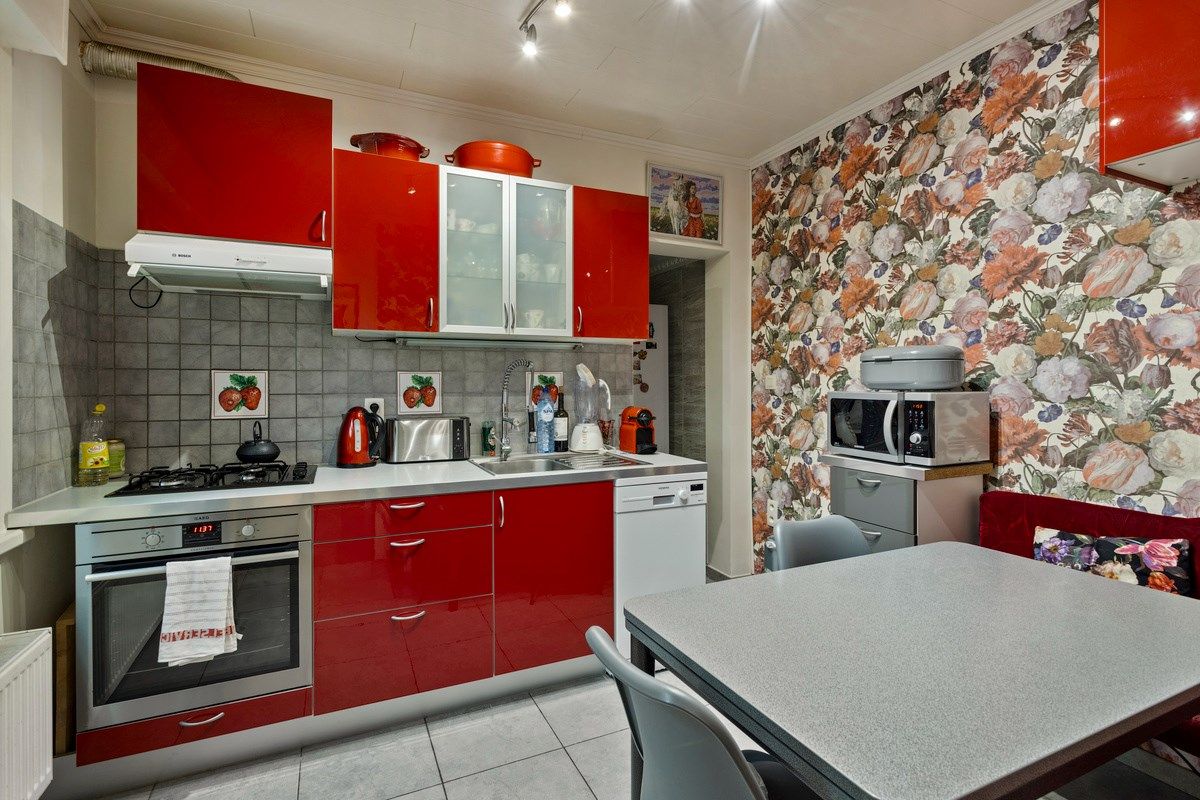 Volledig gerenoveerde woning met 3 slaapkamers en autostaanplaats! foto 7