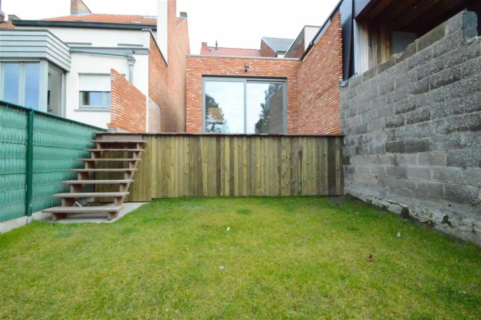 Totaal gerenoveerde gezinswoning te Dendermonde (Baasrode) foto 15