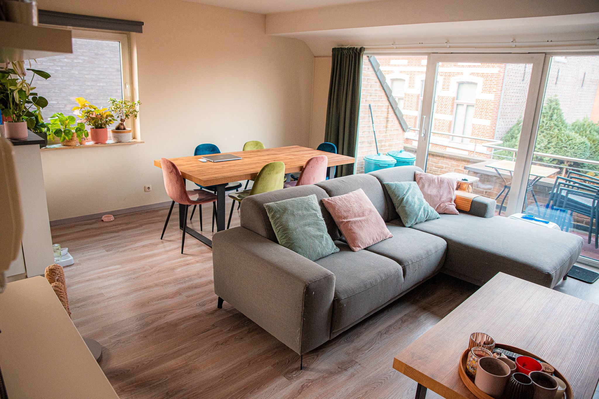 Appartement met garagebox, autostaanplaats in het centrum van Knesselare foto 2