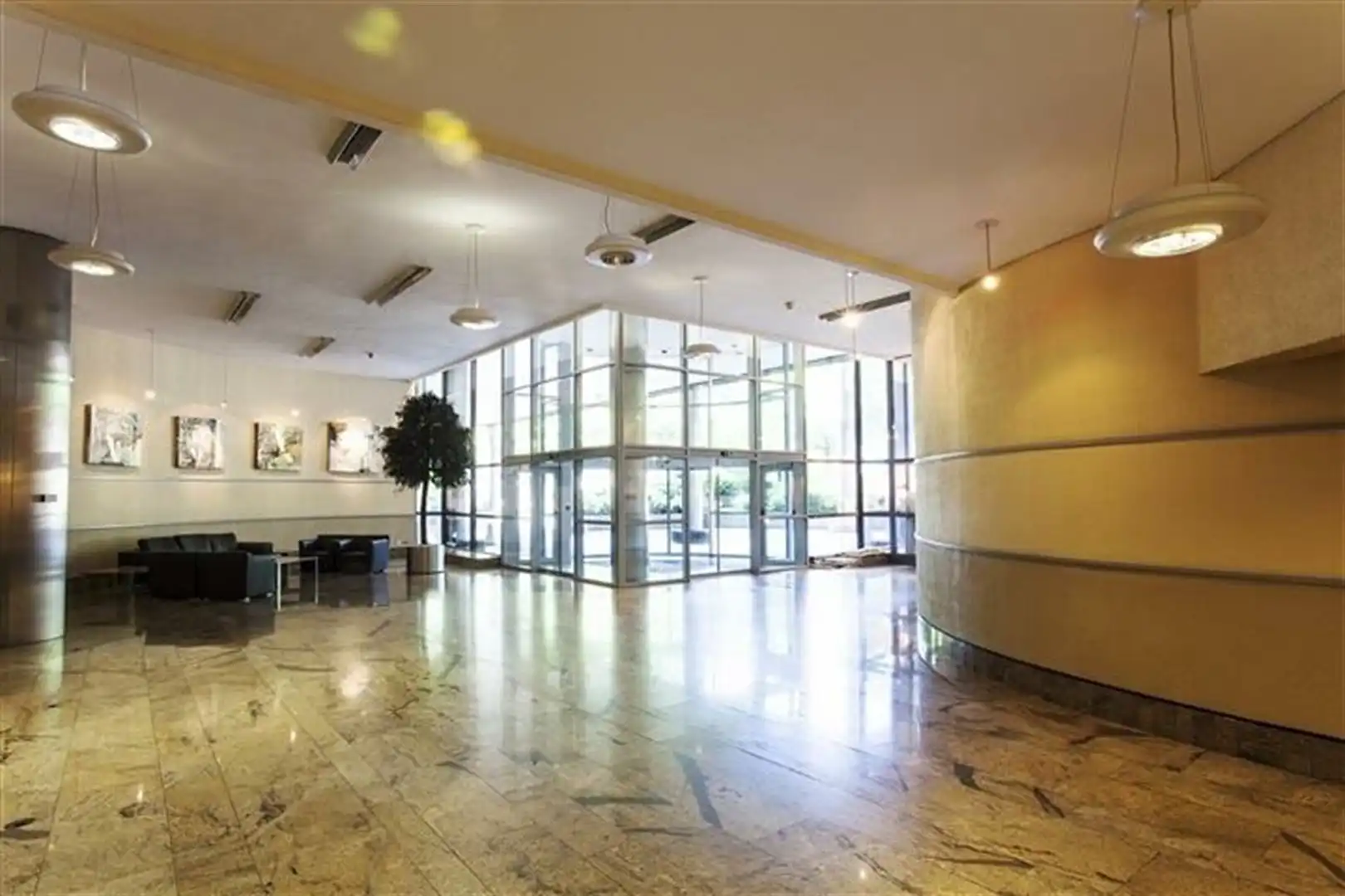 THE GRADIENT:  ruime, volledig vernieuwde kantoren op de prestigieuze Tervurenlaan: vanaf 251m² te huur foto 2