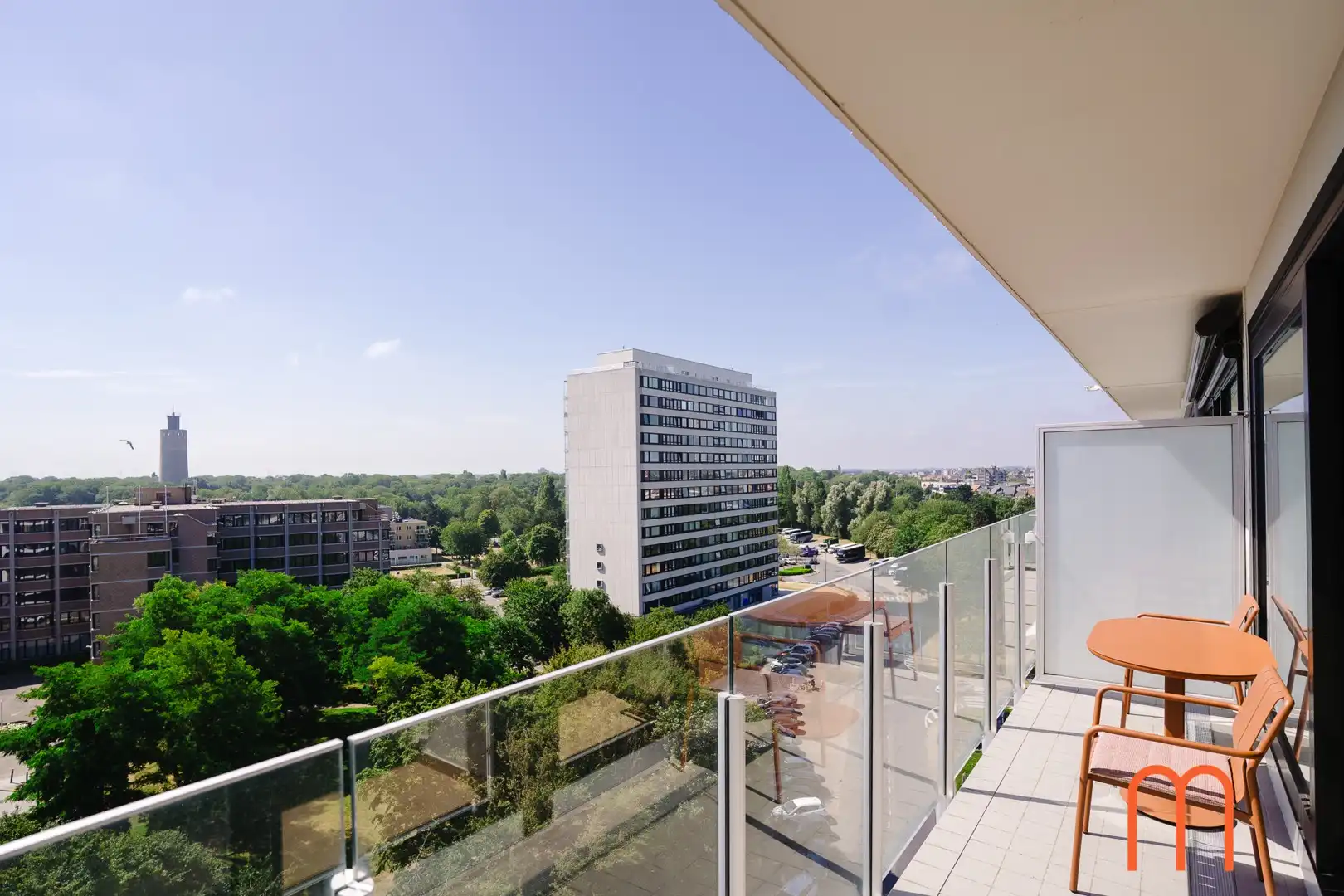 Volledig gerenoveerd en gemeubeld appartement met uniek zicht op de Mercator en de jachthaven in Oostende foto 12