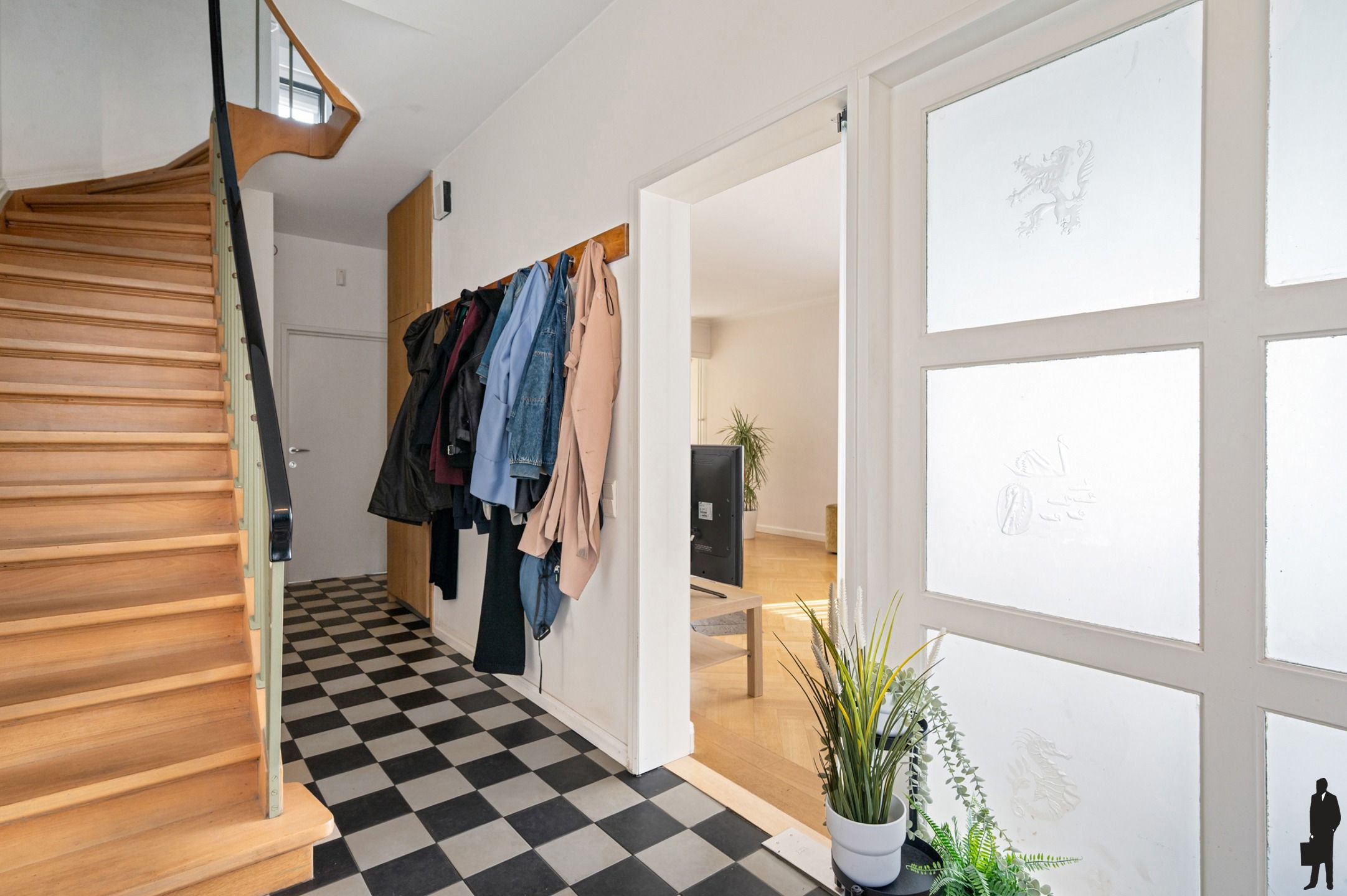 Ruime halfopen bebouwing met 4 slaapkamers en 2 badkamers aan de groene parken van Hoboken.&nbsp; foto 4