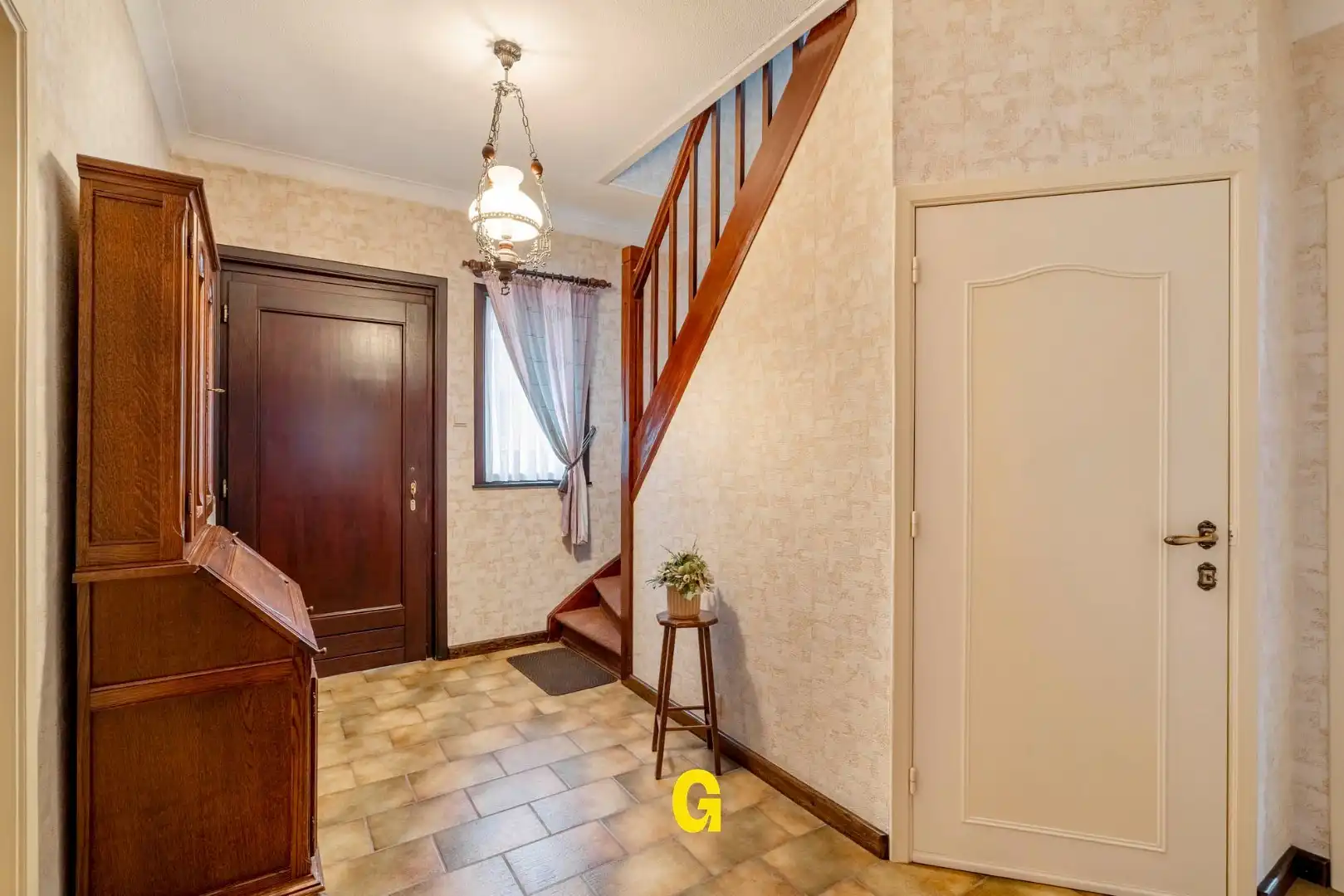 Te renoveren vrijstaande woning met 4 à 5 slaapkamers en tuintje, vlak bij het centrum van Hoeselt foto 3