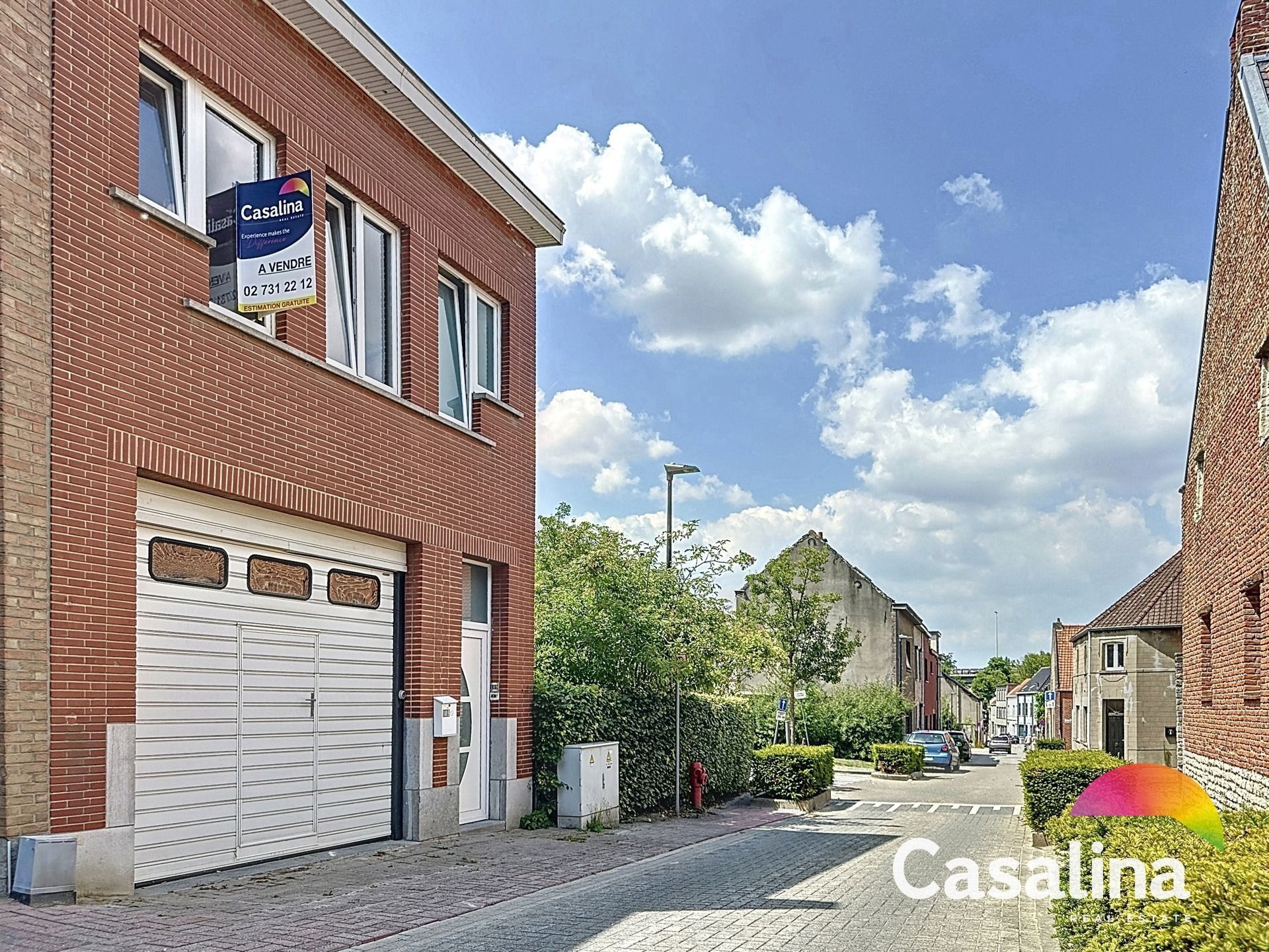 Een ruime te renoveren rijwoning van 207m² met zonnig terras foto 2