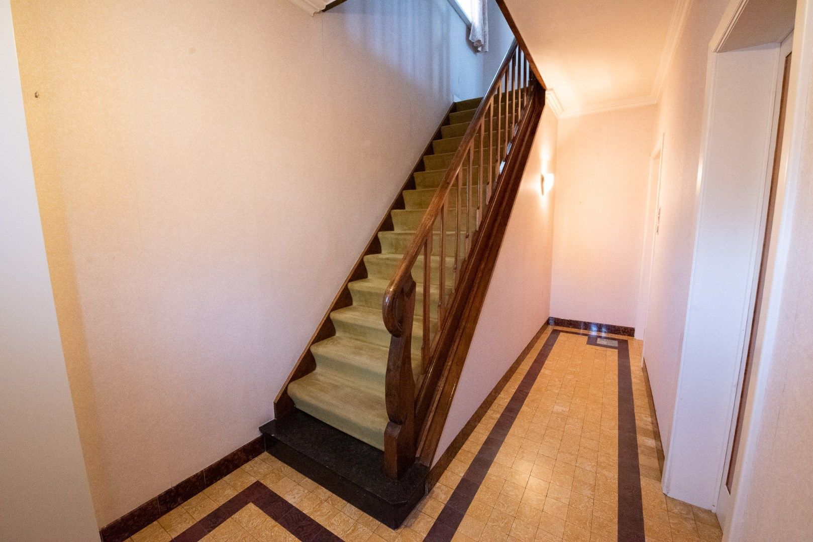 Proper onderhouden woning met 3 slaapkamers en ruimte tuin te huur in Zulte foto 3