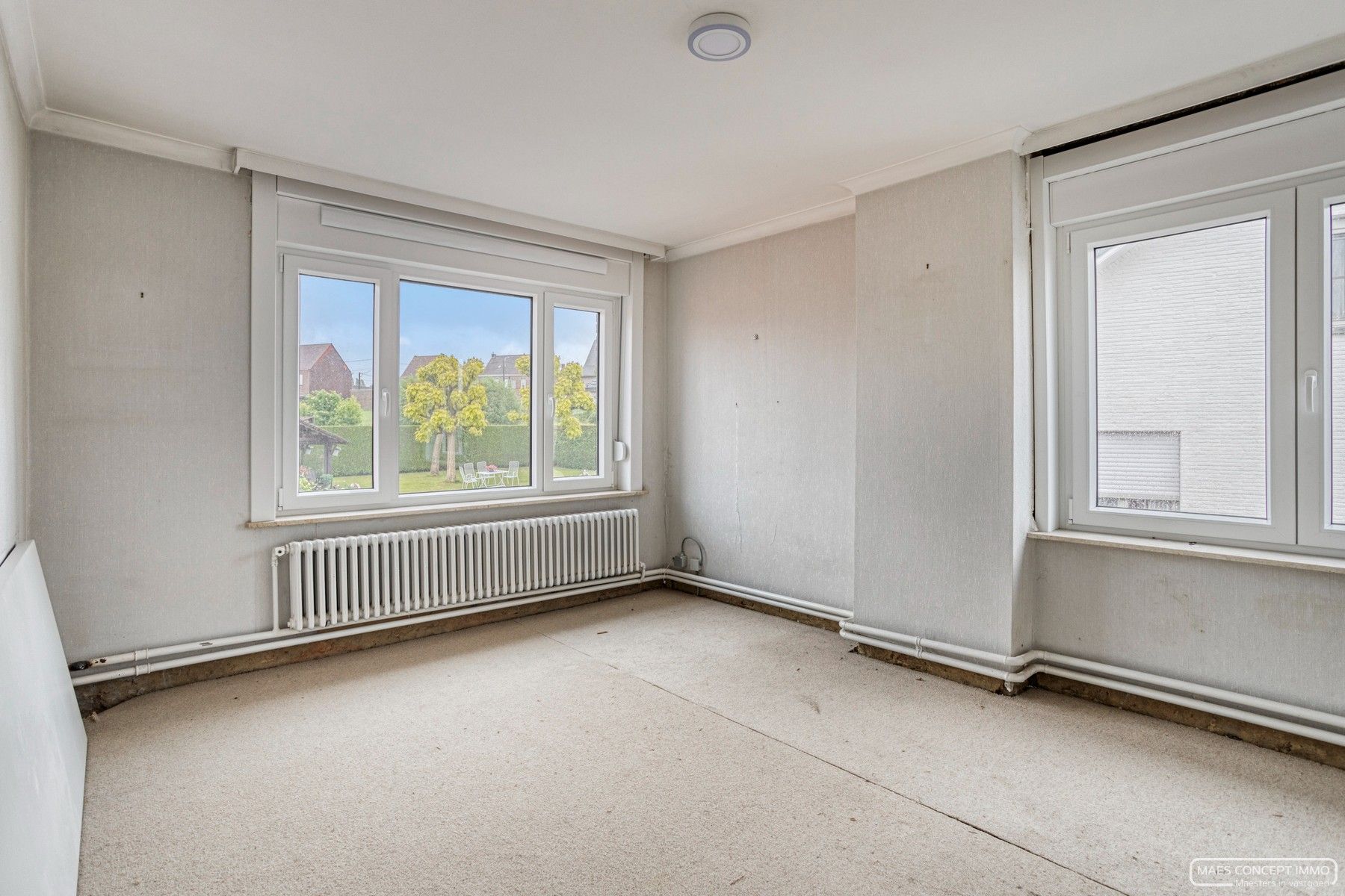 Ruime woning met magazijn te koop te Vichte foto 9
