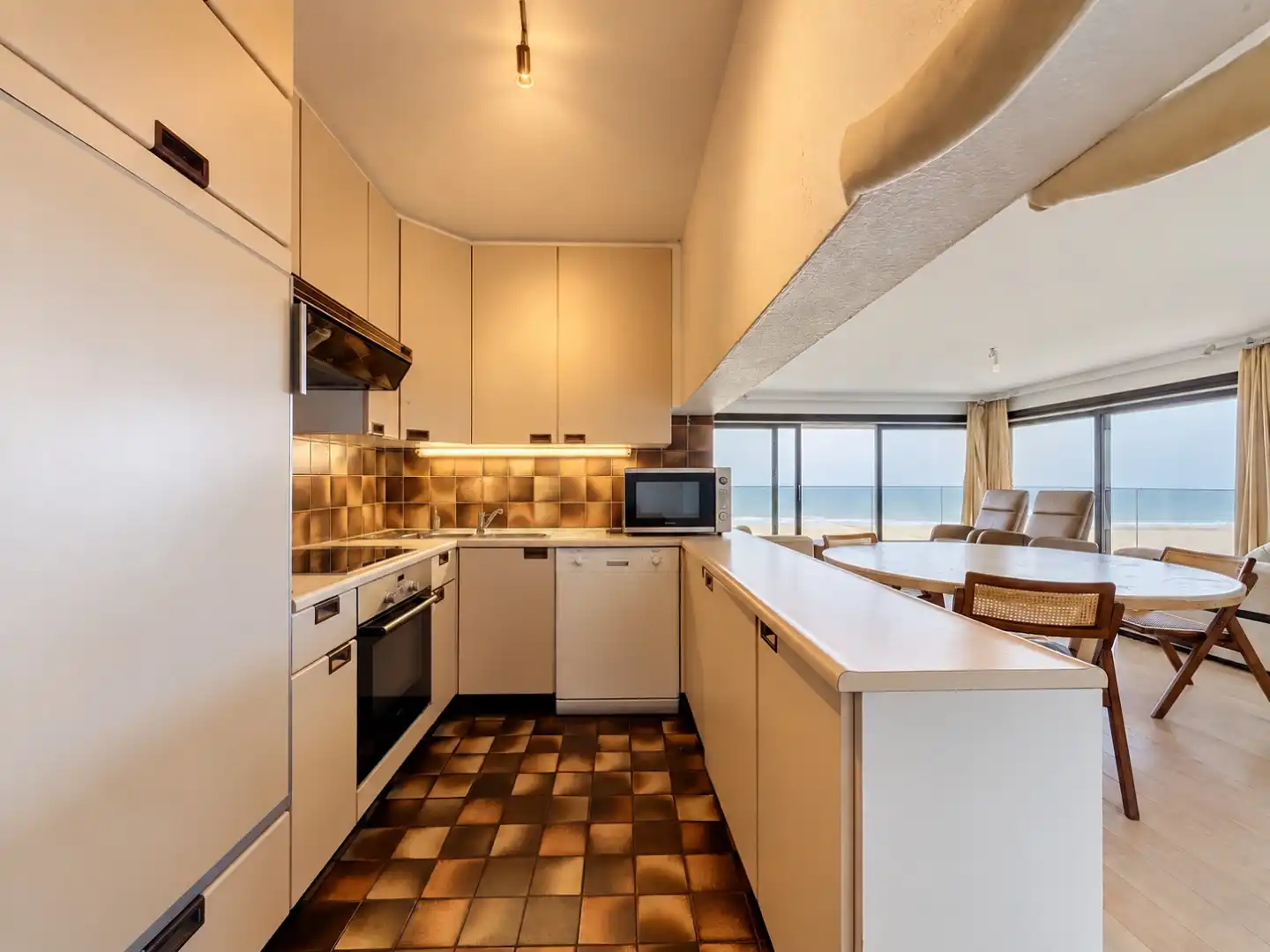 Uniek hoekappartement met zeezicht te Nieuwpoort foto 5