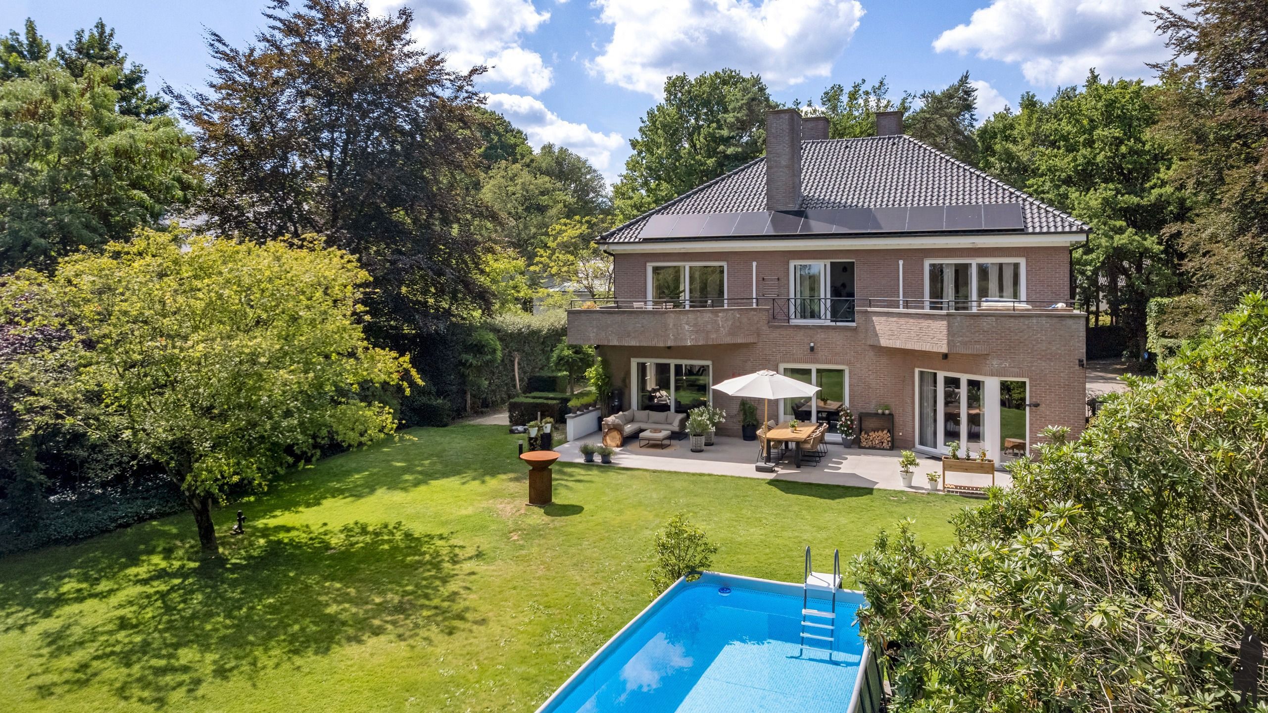 In de residentiële villawijk, De Meersebergen nabij Breda klassieke herenhuis op ca. 2135 m² met uitzicht op "Markdal". foto 65
