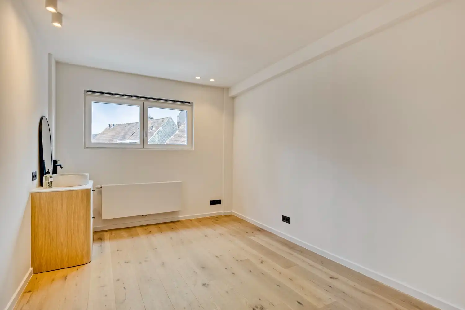 Hoogwaardig gerenoveerd appartement met 3 volwaardig slaapkamers nabij het het UZ en het Sint-Pietersstation foto 6