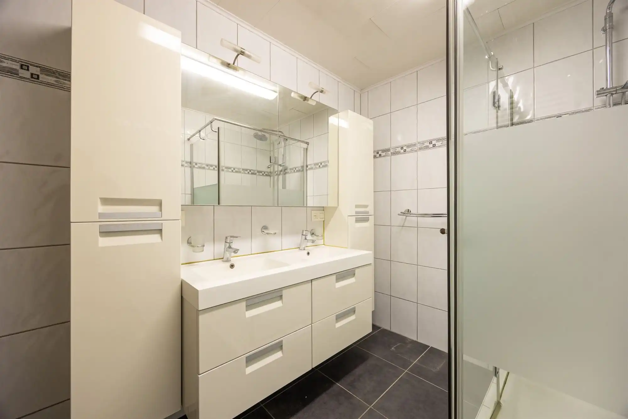 Ruim 3 slaapkamerappartement nabij Boekenbergpark foto 18