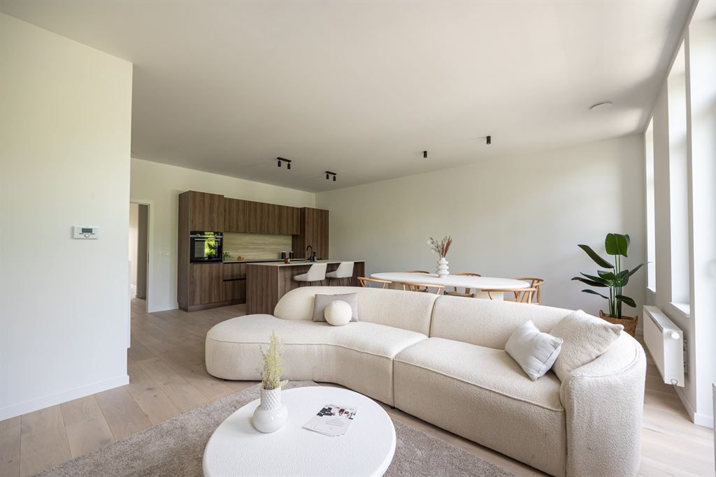 Kwaliteitsvol gerenoveerd appartement met zonnig terras foto 4