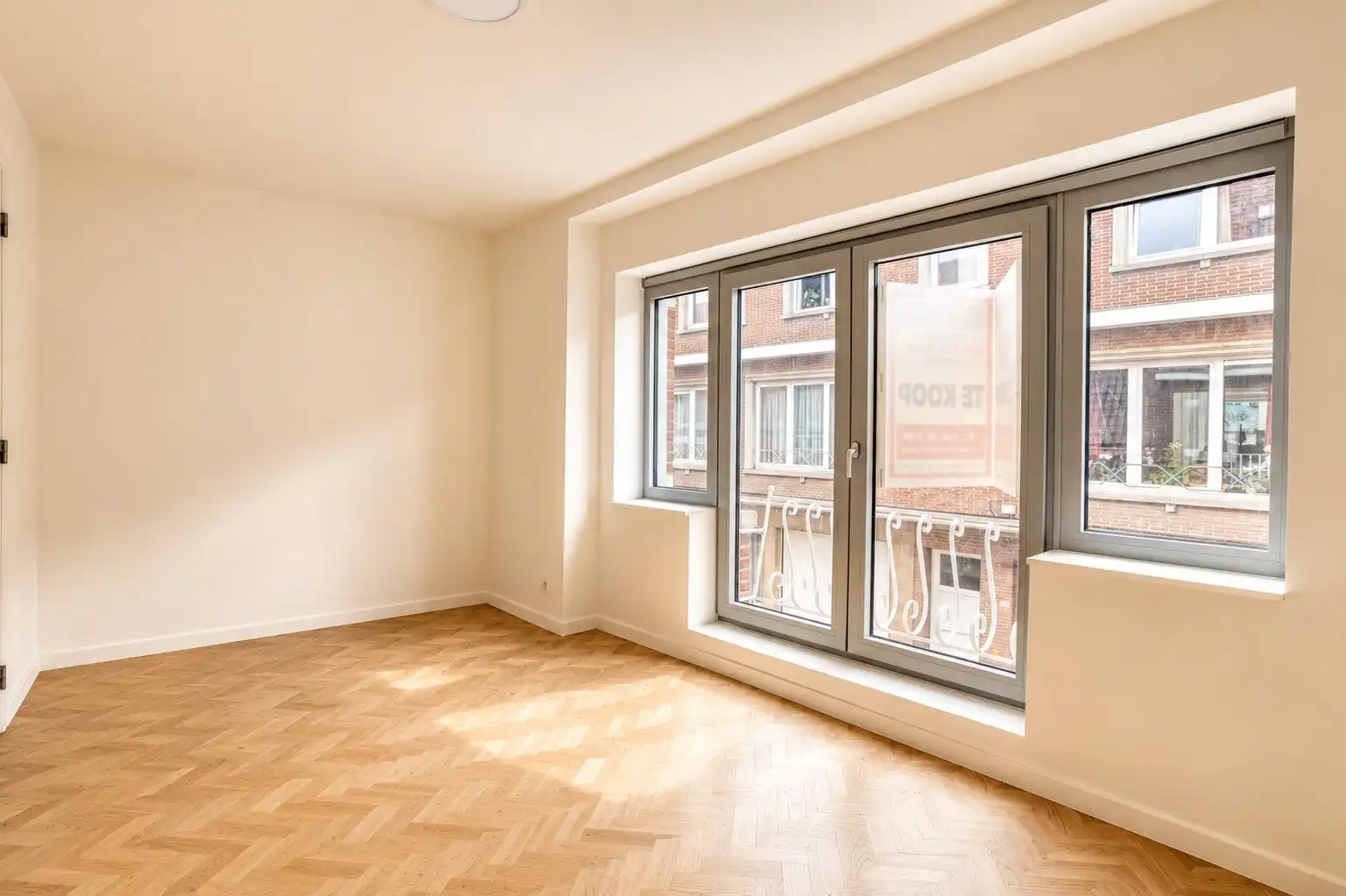Wauw-effect in hartje Izegem: luxueus gerenoveerde, instapklare woning - EPC A! foto 11
