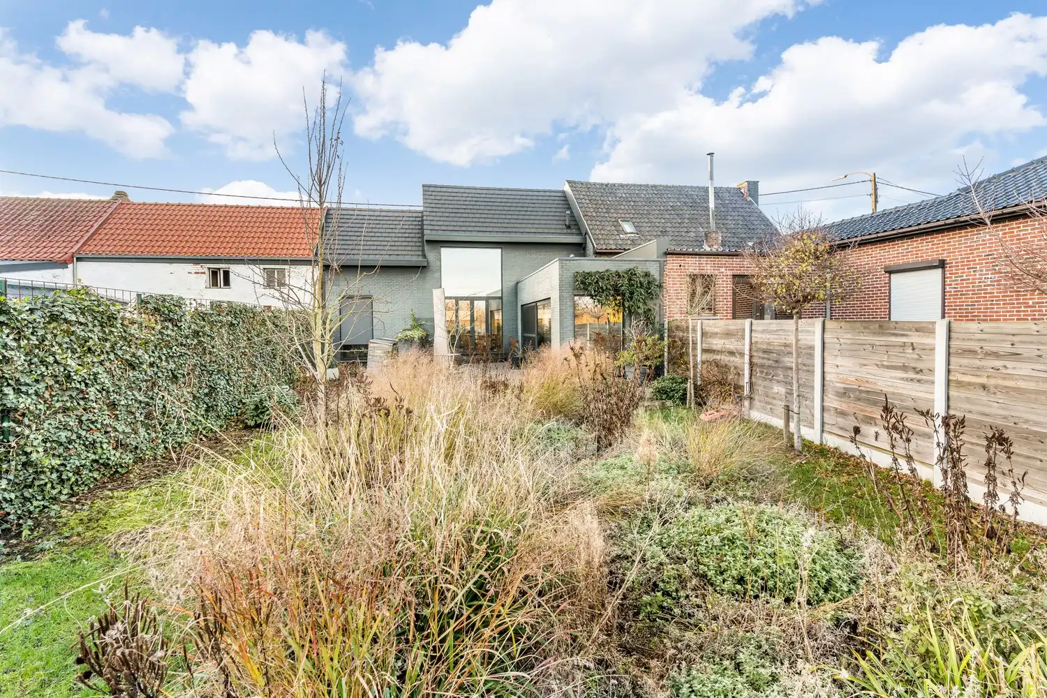 Unieke loftwoning met indrukwekkende glaspartijen en prachtige tuinbeleving! foto 10
