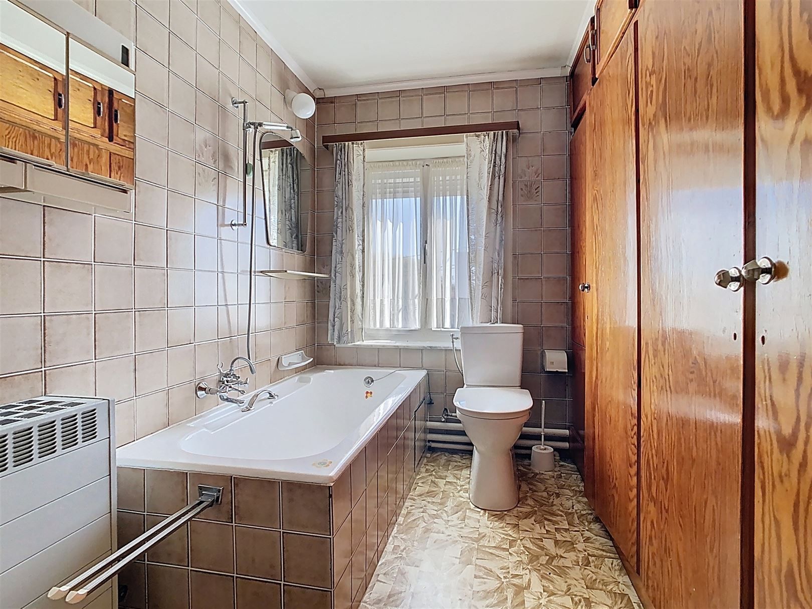 Te renoveren woning, 4 slpks, bijgebouwen, tuin, 9a 71ca  foto 20