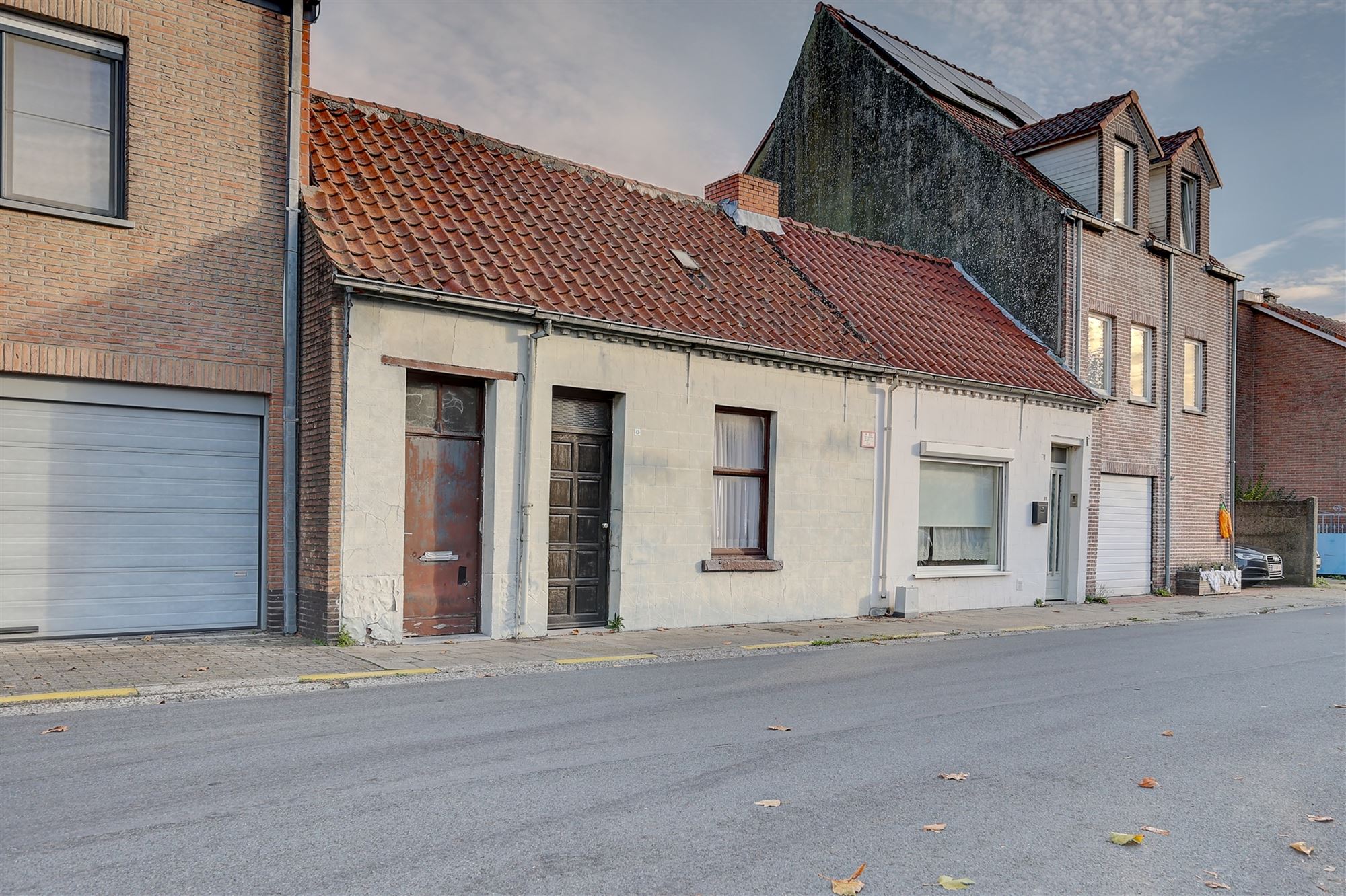 Hoofdfoto van de publicatie: Te renoveren woning/ bouwgrond in het centrum van De Klinge