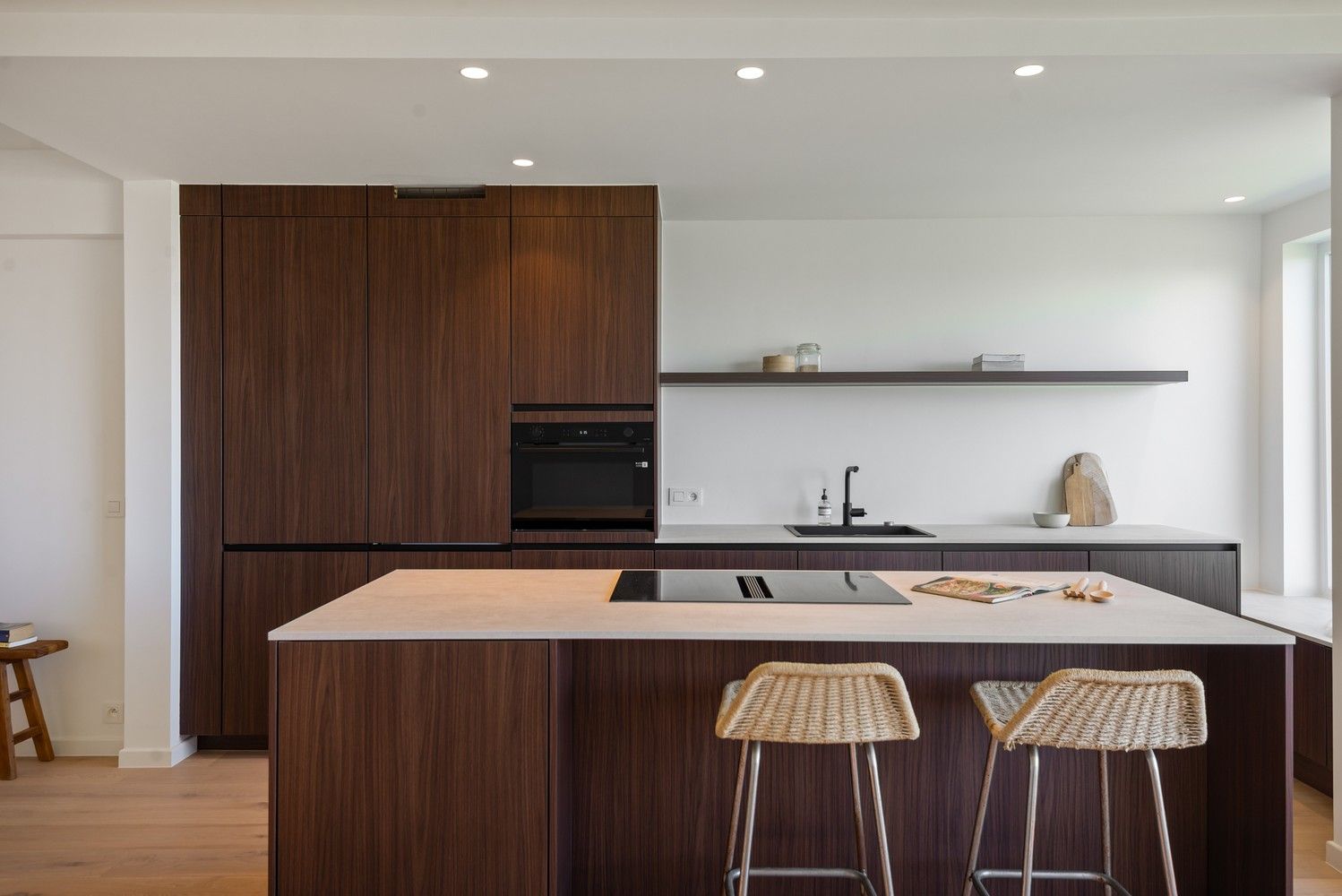 Volledig gerenoveerd appartement met fantastisch uitzicht te Berchem foto 2