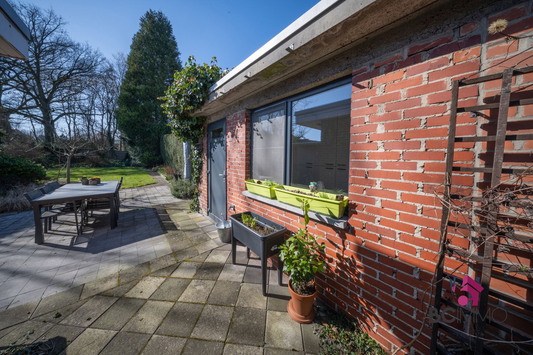 Ruime woning met praktijkruimte en 6 slaapkamers te Genk foto 26