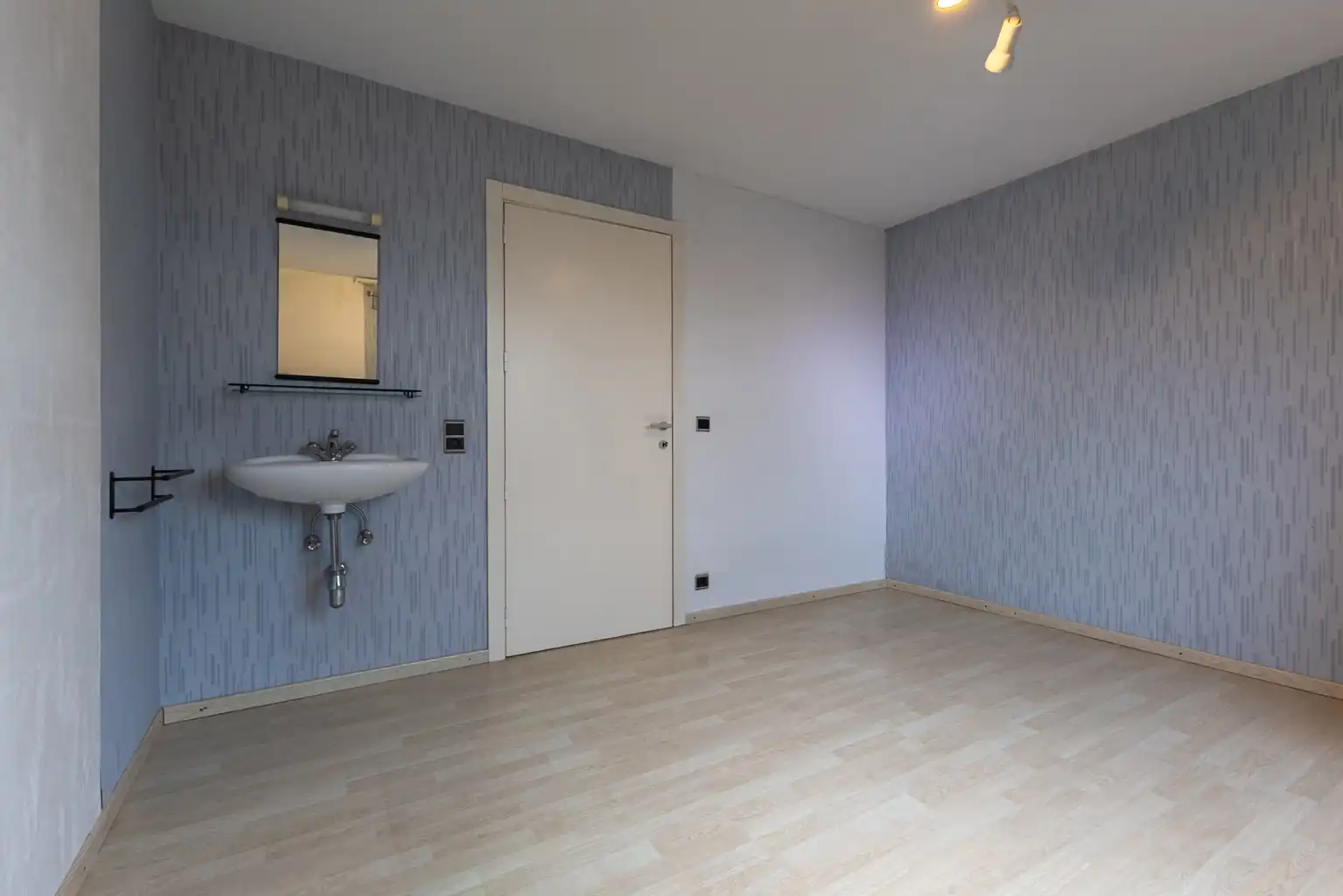 Ruime woning: 5 slpks, garage en grote tuin op toplocatie foto 21