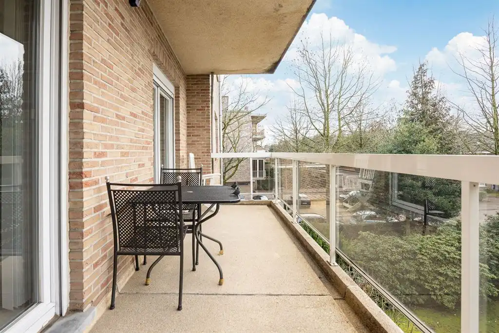 Groot hoekappartement met bijzonder veel lichtinval op de 2e verdieping foto 15