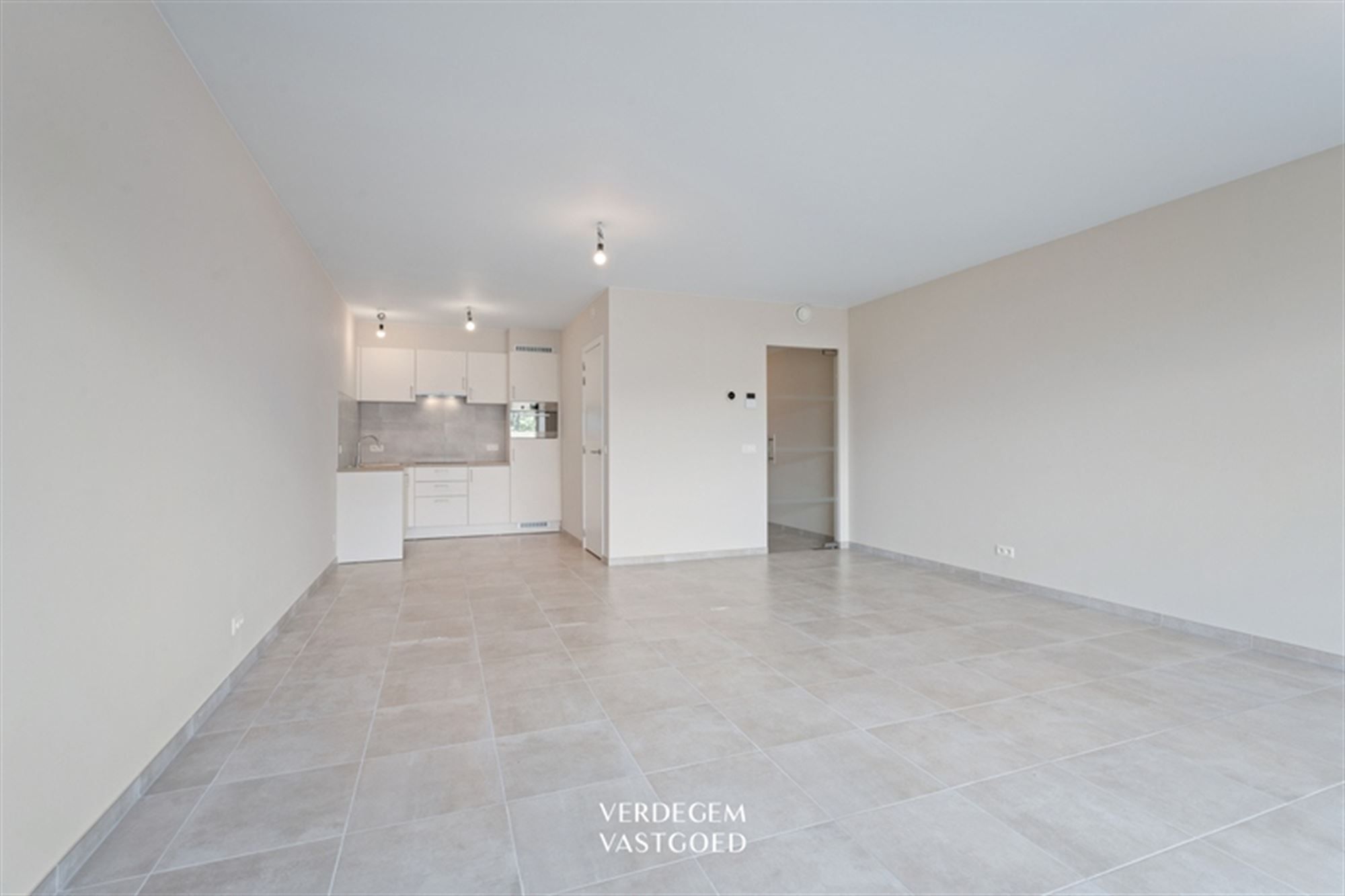Kantoor van 90m² of appartement met 2 slaapkamers en garage in Smedenpoort Aalter foto 4