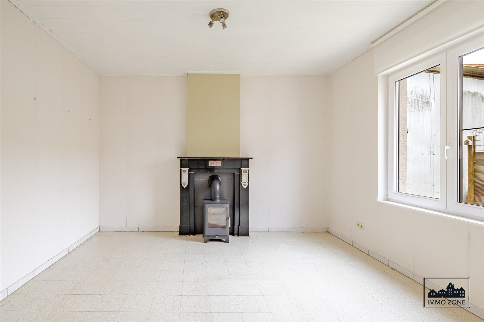 Op te frissen woning met veel potentieel foto 3
