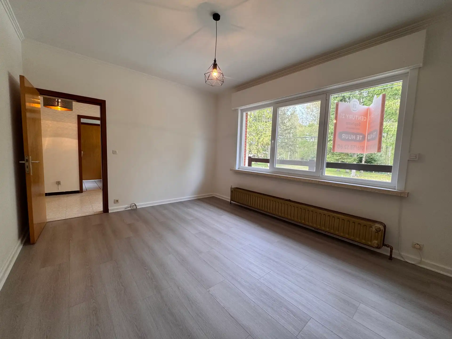 Rustig gelegen woning met 3 slaapkamers en grote tuin foto 12