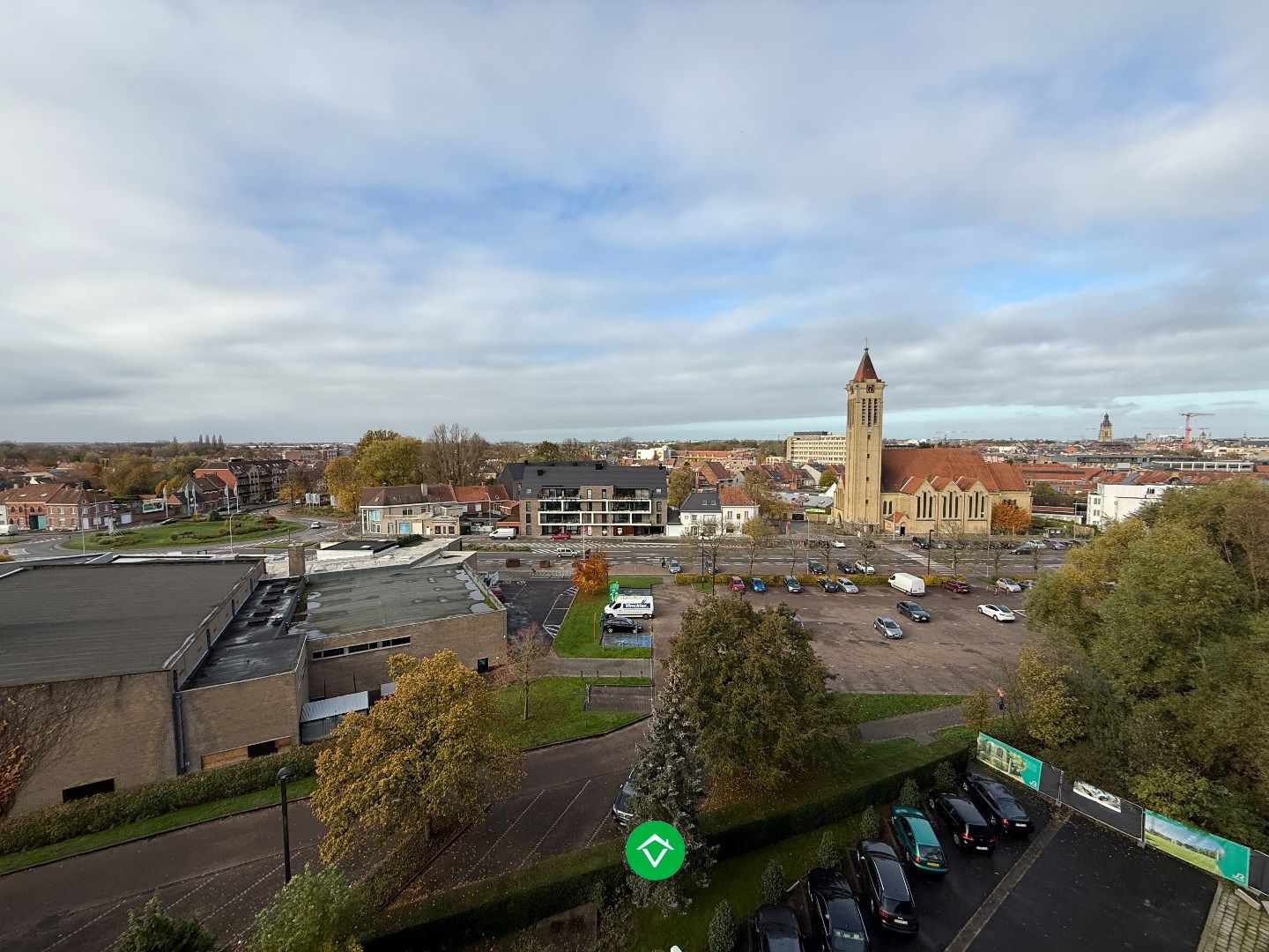 Instapklaar appartement met twee slaapkamers, ruim terras met prachtige vergezichten en kelderberging te Roeselare foto 11