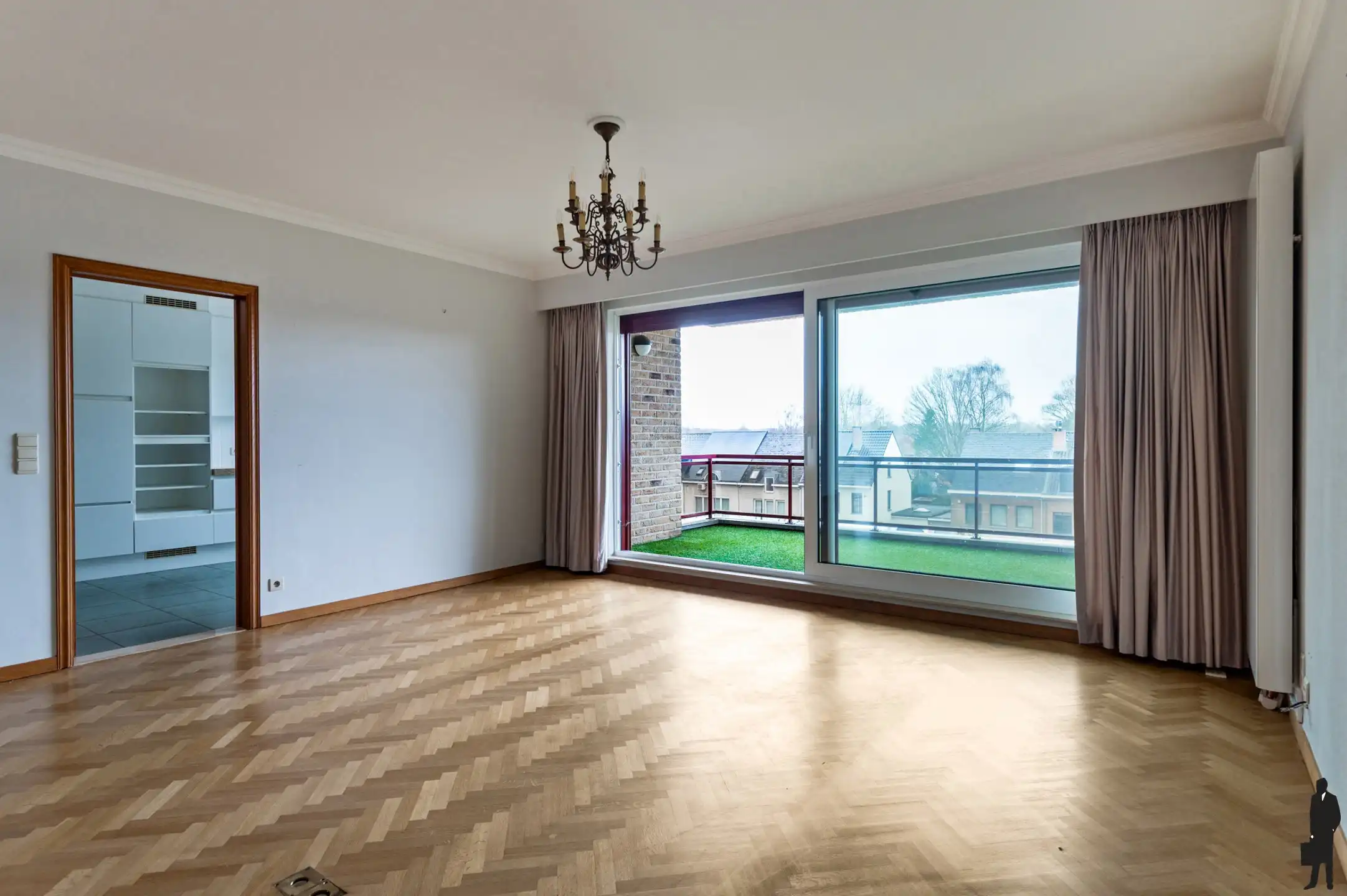 Ruim appartement met 2 slpks, 2 terrassen en staanplaats foto 4