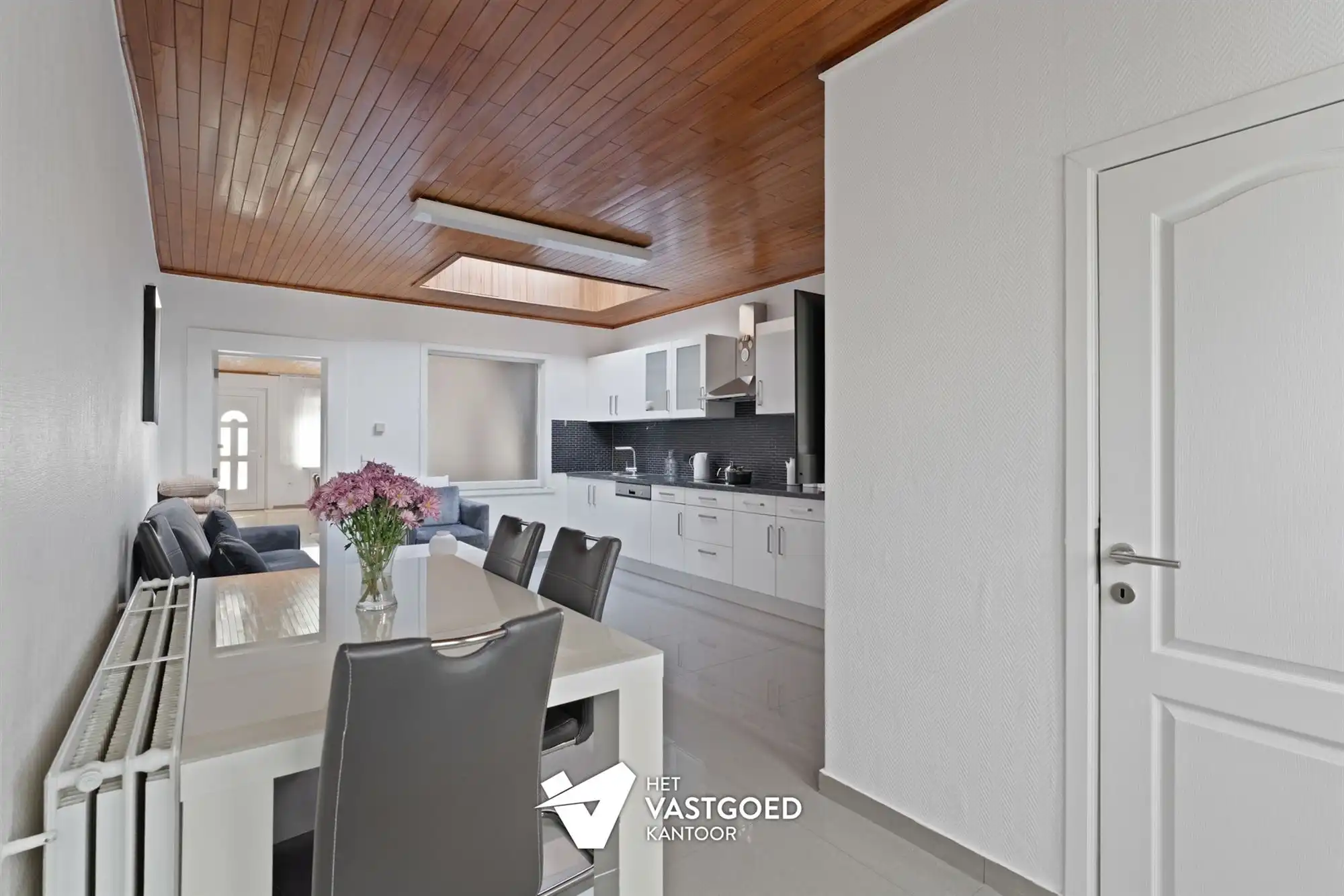 KNAP GERENOVEERDE WONING MET 3 SLAAPKAMERS foto 9
