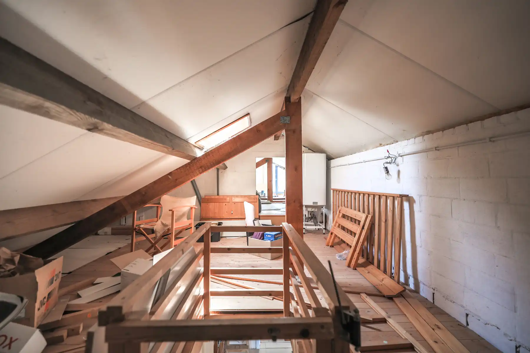 Vrijstaande woning op uniek perceel met zwembad foto 30