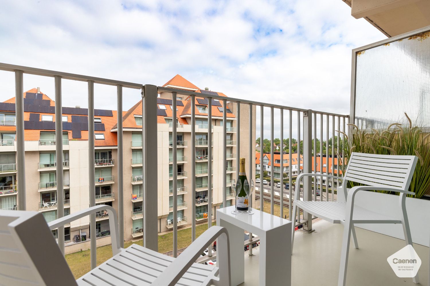 Fantastisch gerenoveerd hoekappartement met 1 slaapkamer foto 9