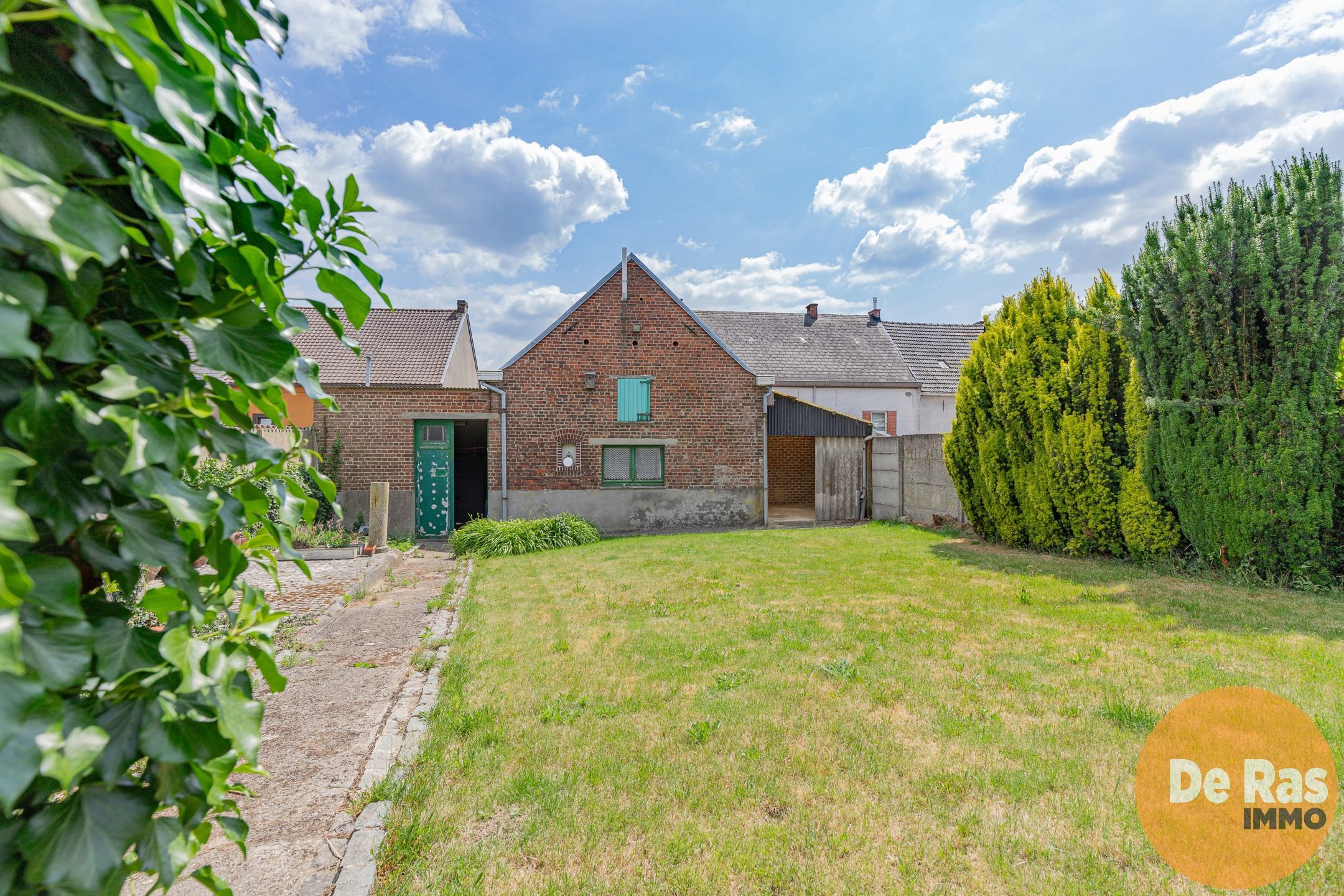 BORSBEKE - Te renoveren woning voorzien van tuin en garage foto 24