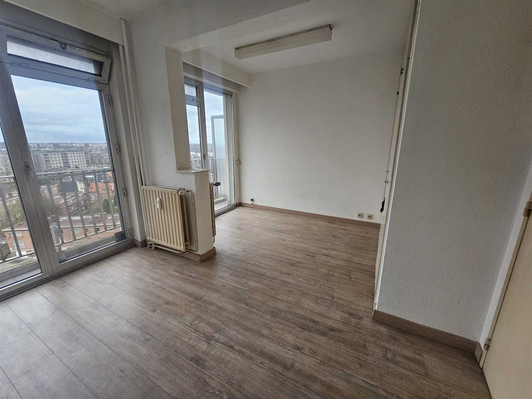 Ruim 2-SLK Appartement met Prachtig Uitzicht in Berchem foto 9