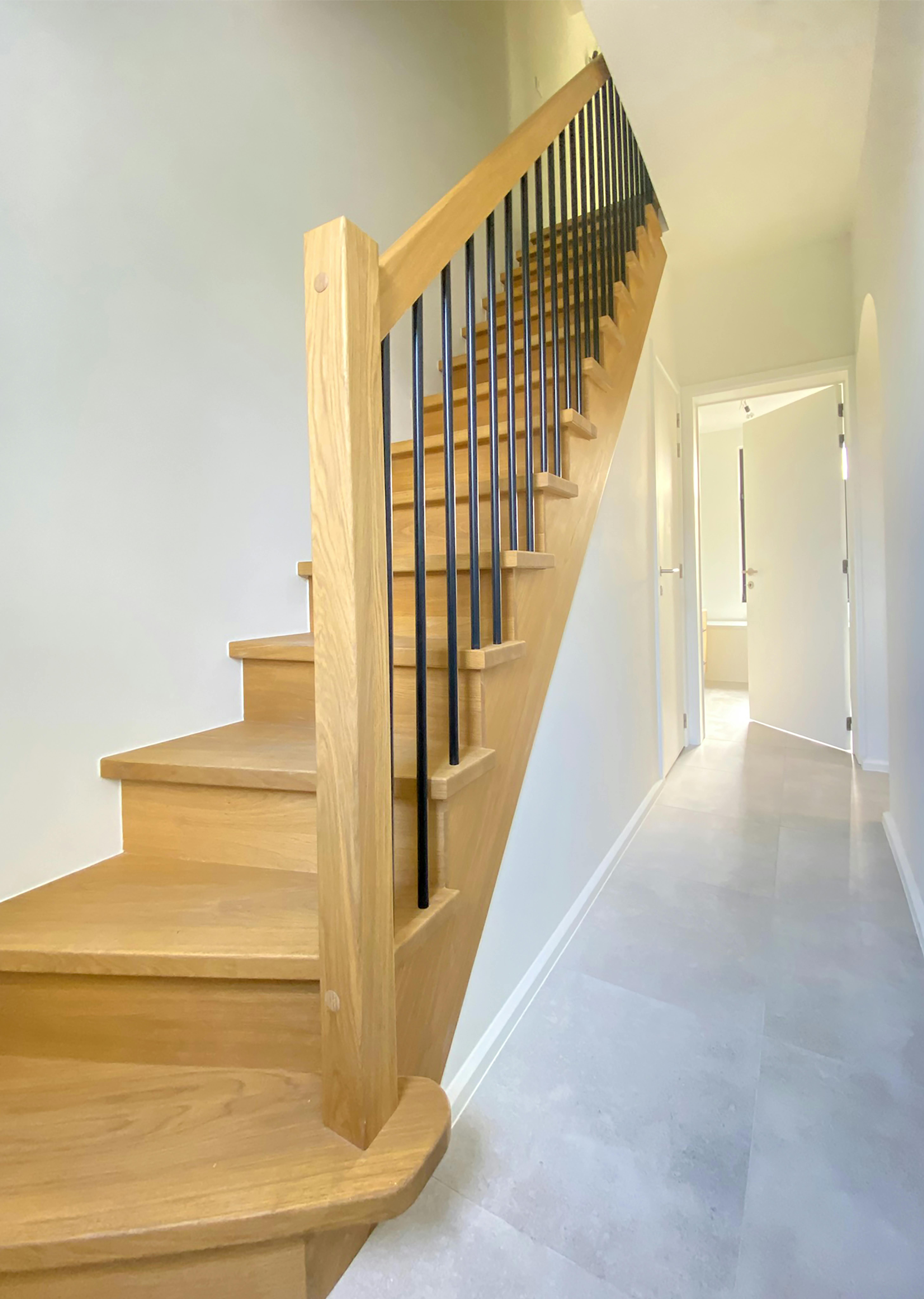 Volledig gerenoveerde halfopen bebouwing te koop te Essen! foto 17