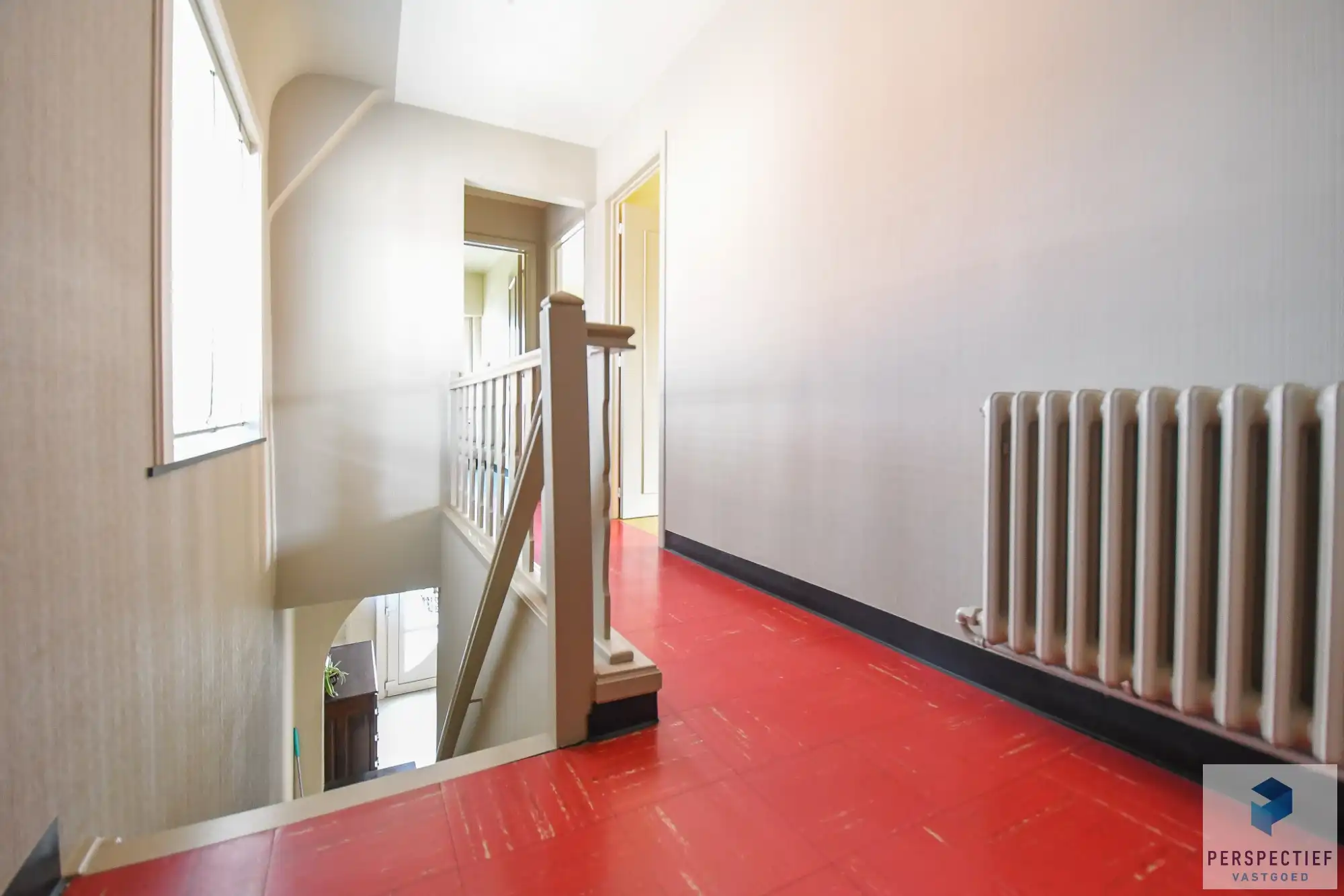 Rustig gelegen vrijstaande woning met garage, ruime tuin en prachtig open zicht foto 10