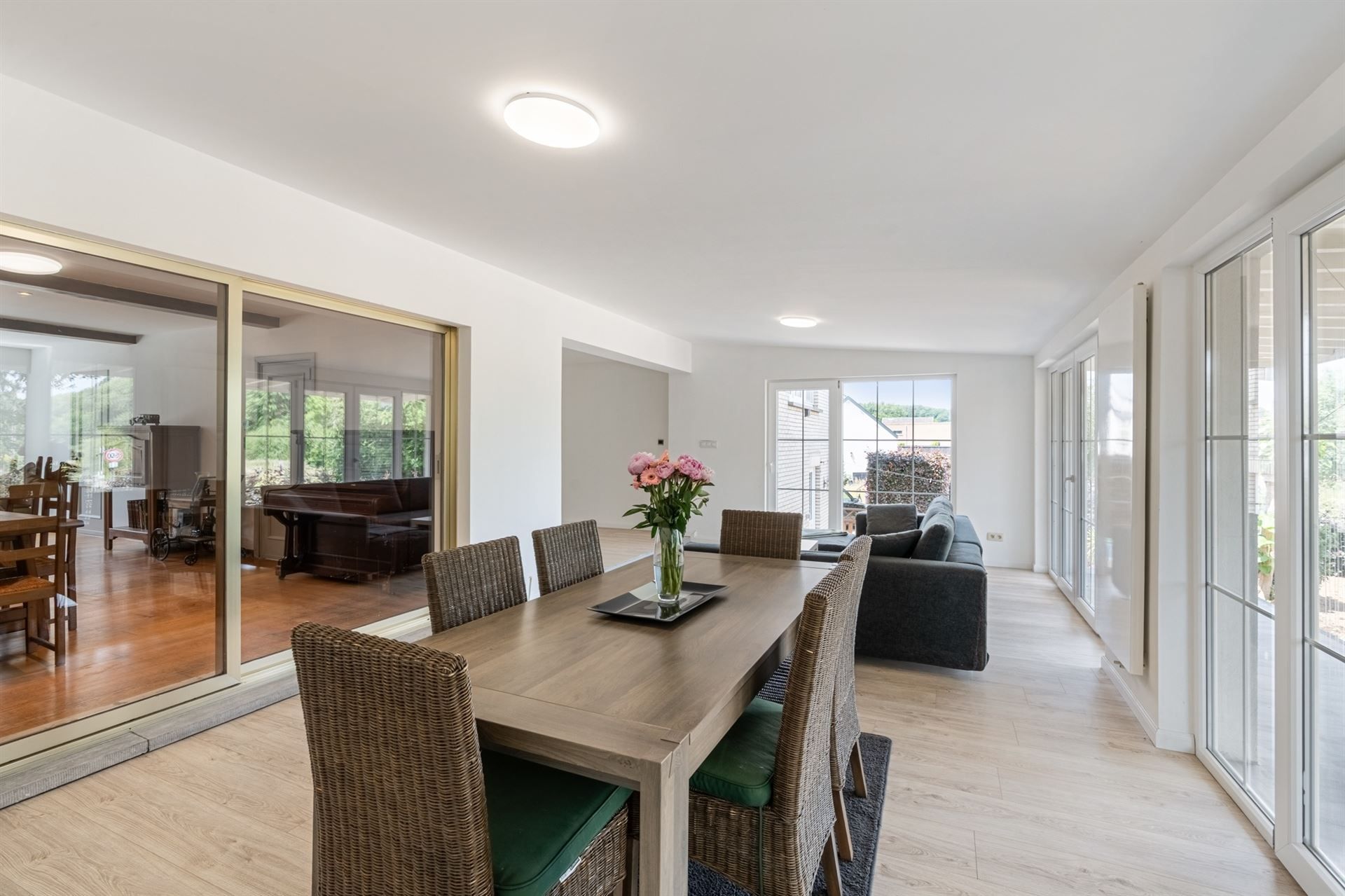 Eengezinswoning in halfopen bebouwing met tuin. foto 4