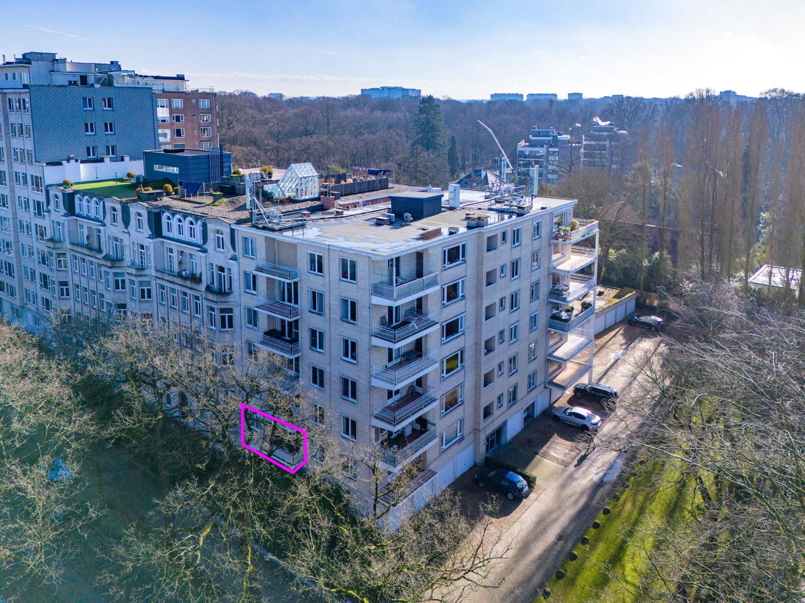 Verzorgd 2 slpk. appartement met terras en garagebox!  foto 17