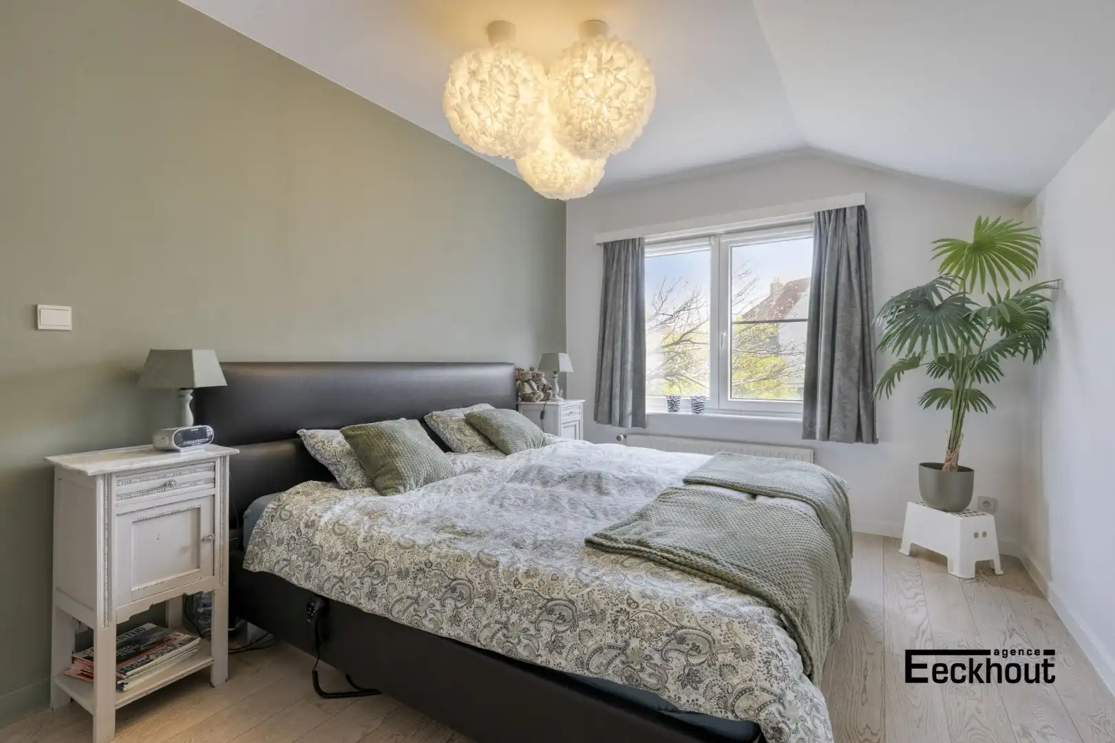 Instapklare woning met handelsruimte en met zonnige tuin! foto 14