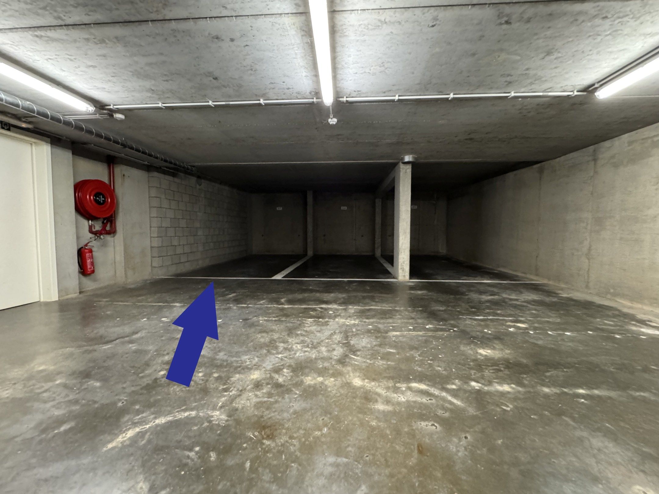 Goed gelegen autostaanplaats in het centrum van Knokke foto 3
