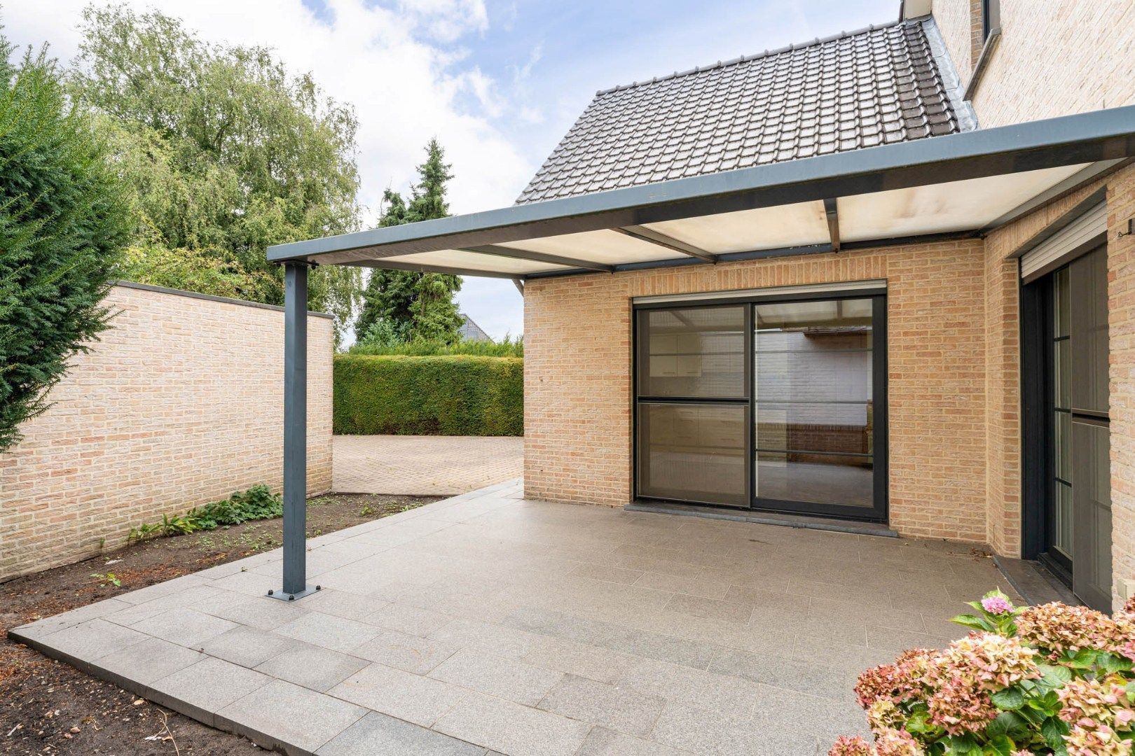 Stijlvolle, hoogwaardig afgewerkt en zeer ruime gezinswoning op een perceel van 8a65ca! foto 28