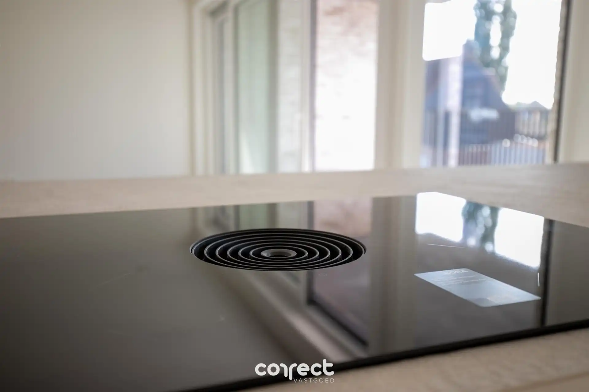 Volledig afgewerkt nieuwbouwappartement in centrum Zedelgem foto 9