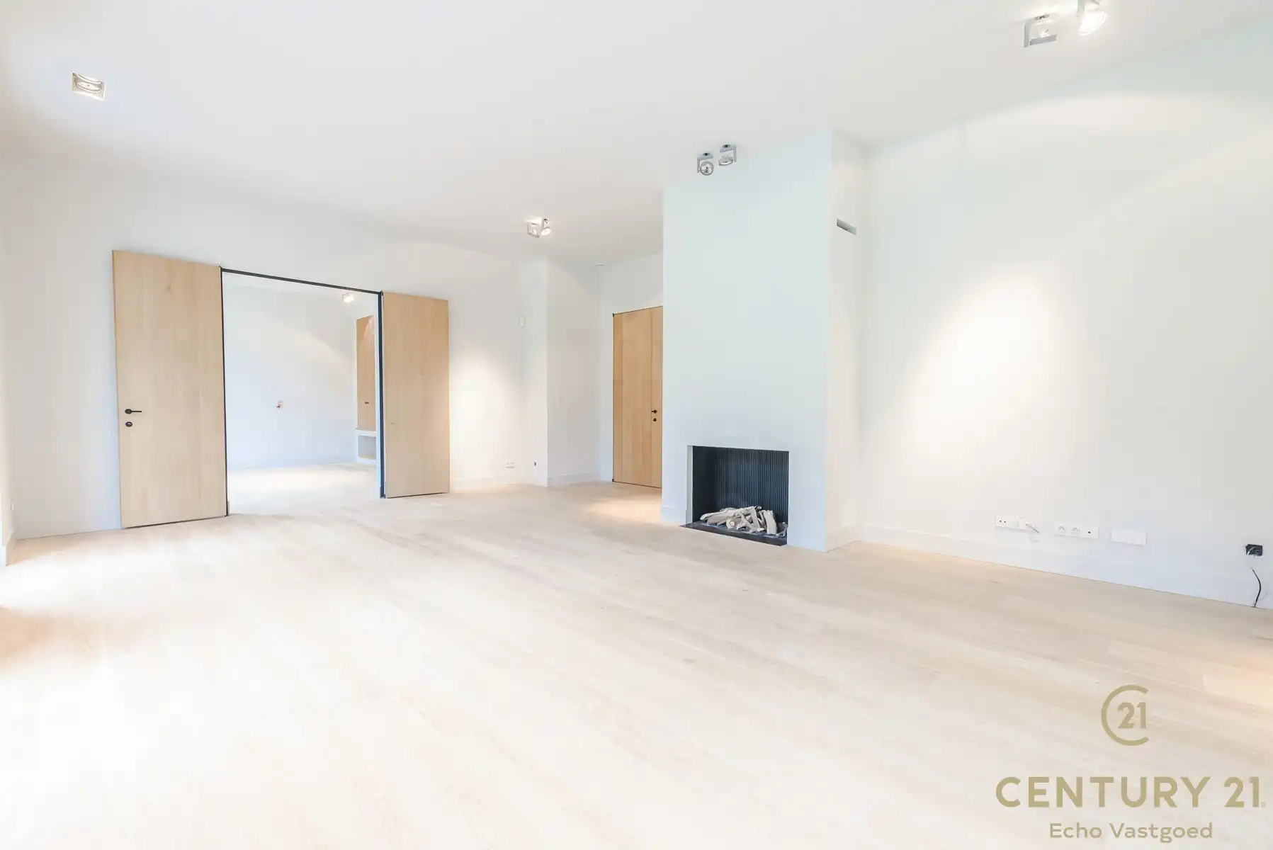 Unieke high-end villa met royaal woonoppervlak op 2415m² foto 10