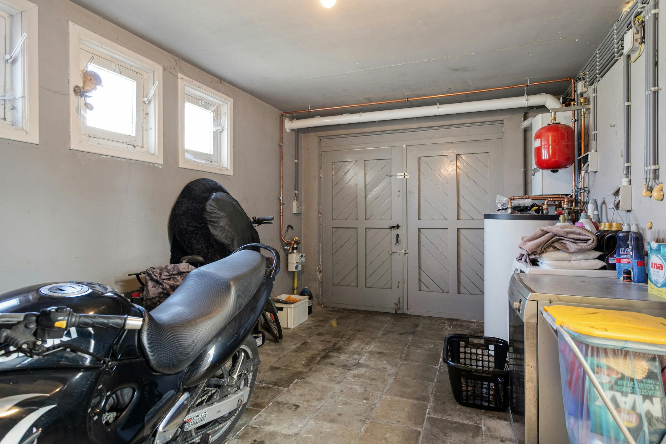 Huis met 4 slaapkamers, garage en zonnige tuin in Landegem foto 15