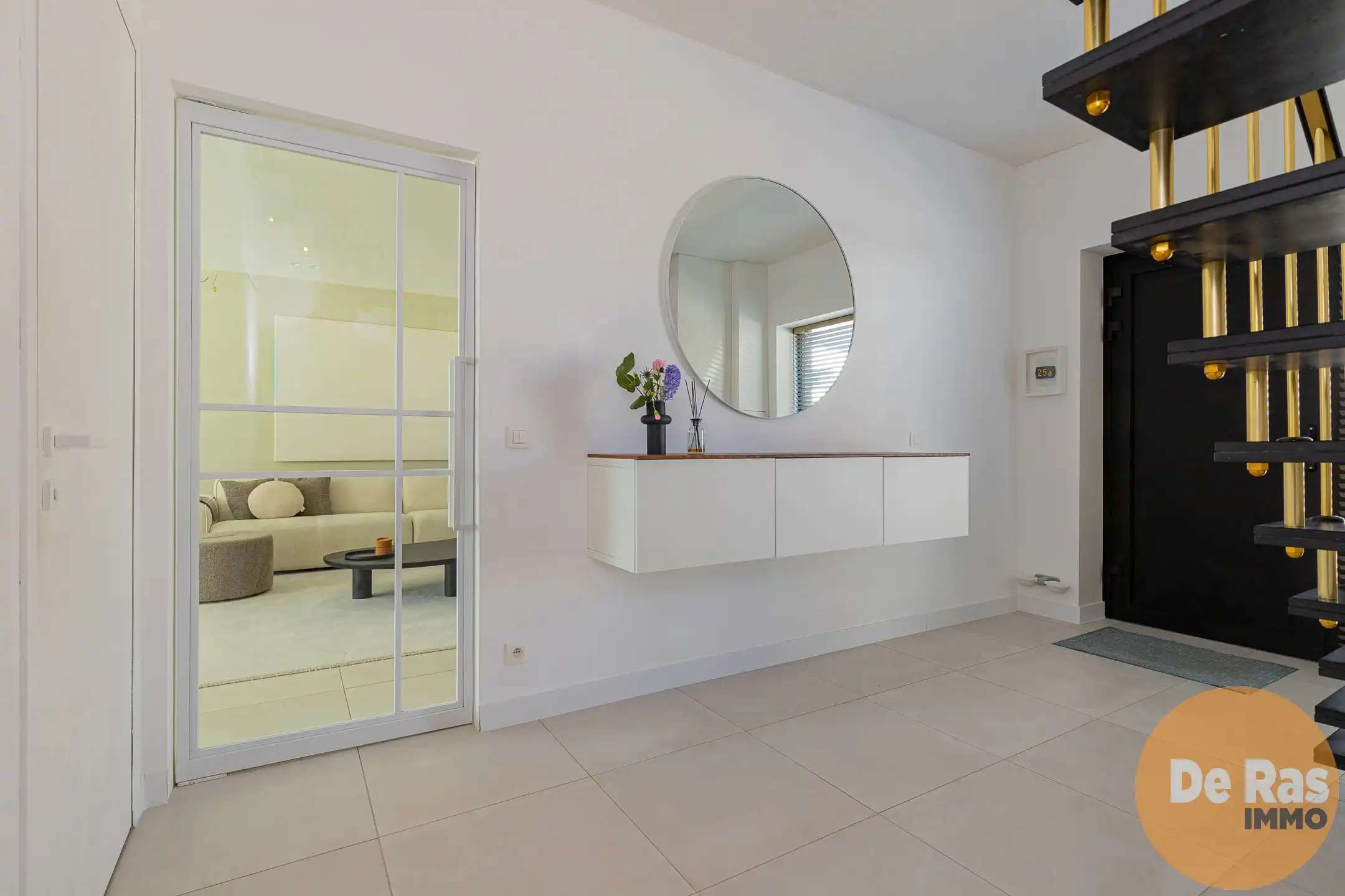 WICHELEN - Exclusief gerenoveerde woning met 4 slaapkamers foto 4