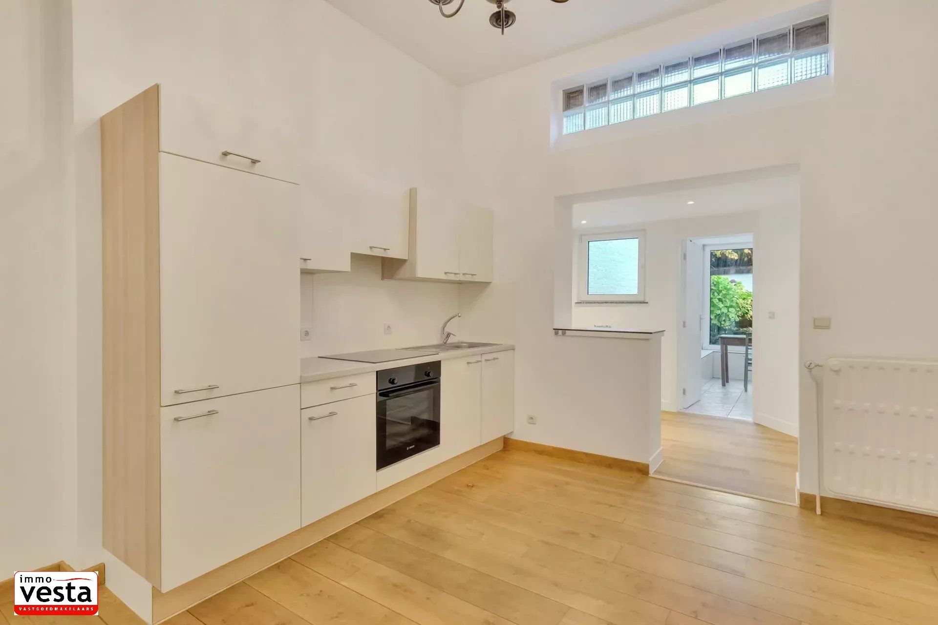 Goed gelegen, energetisch gerenoveerde stadwoning foto 7