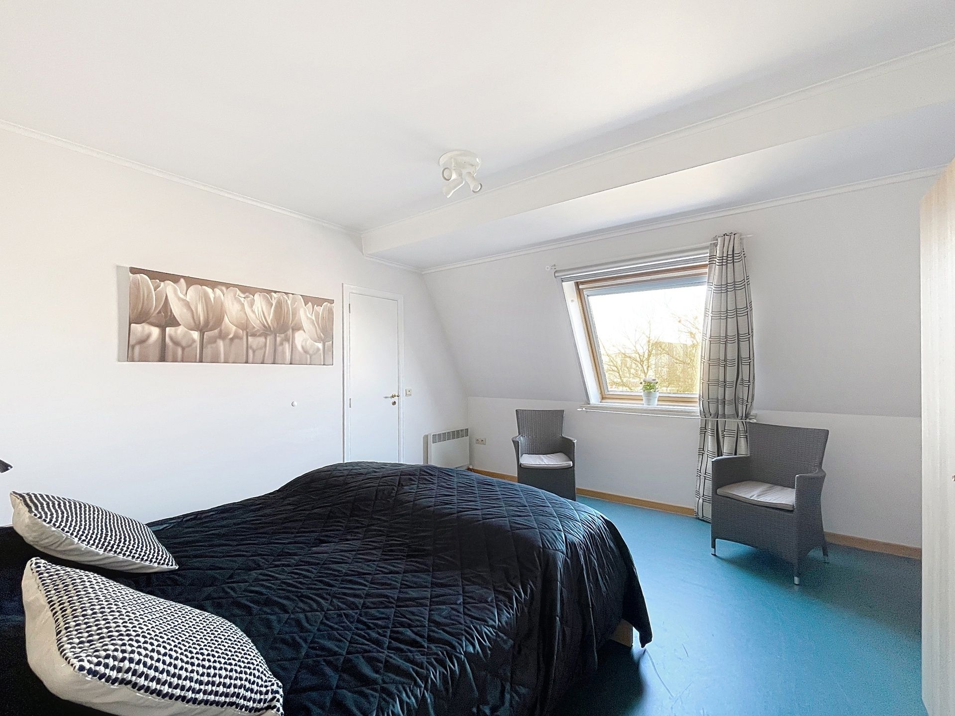 Ruim bemeubeld appartement te Sint-Denijs-Westrem foto 5