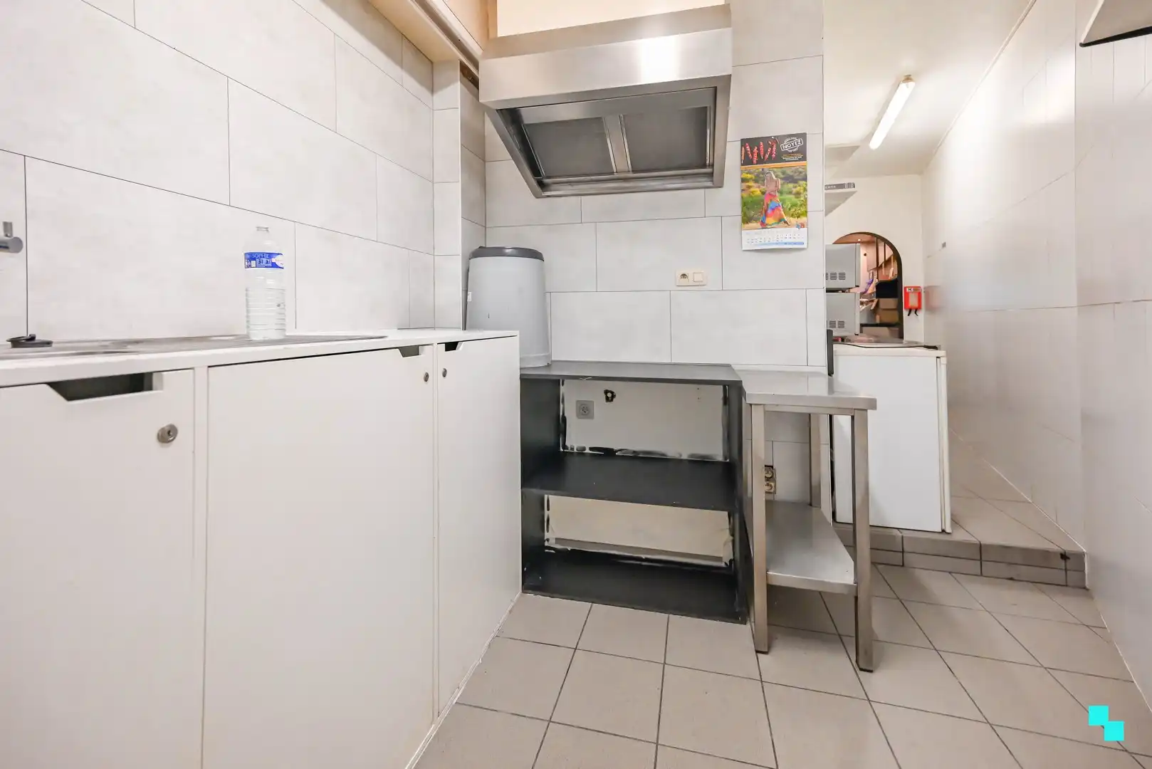 Uiterst commercieel gelegen handelspand foto 19