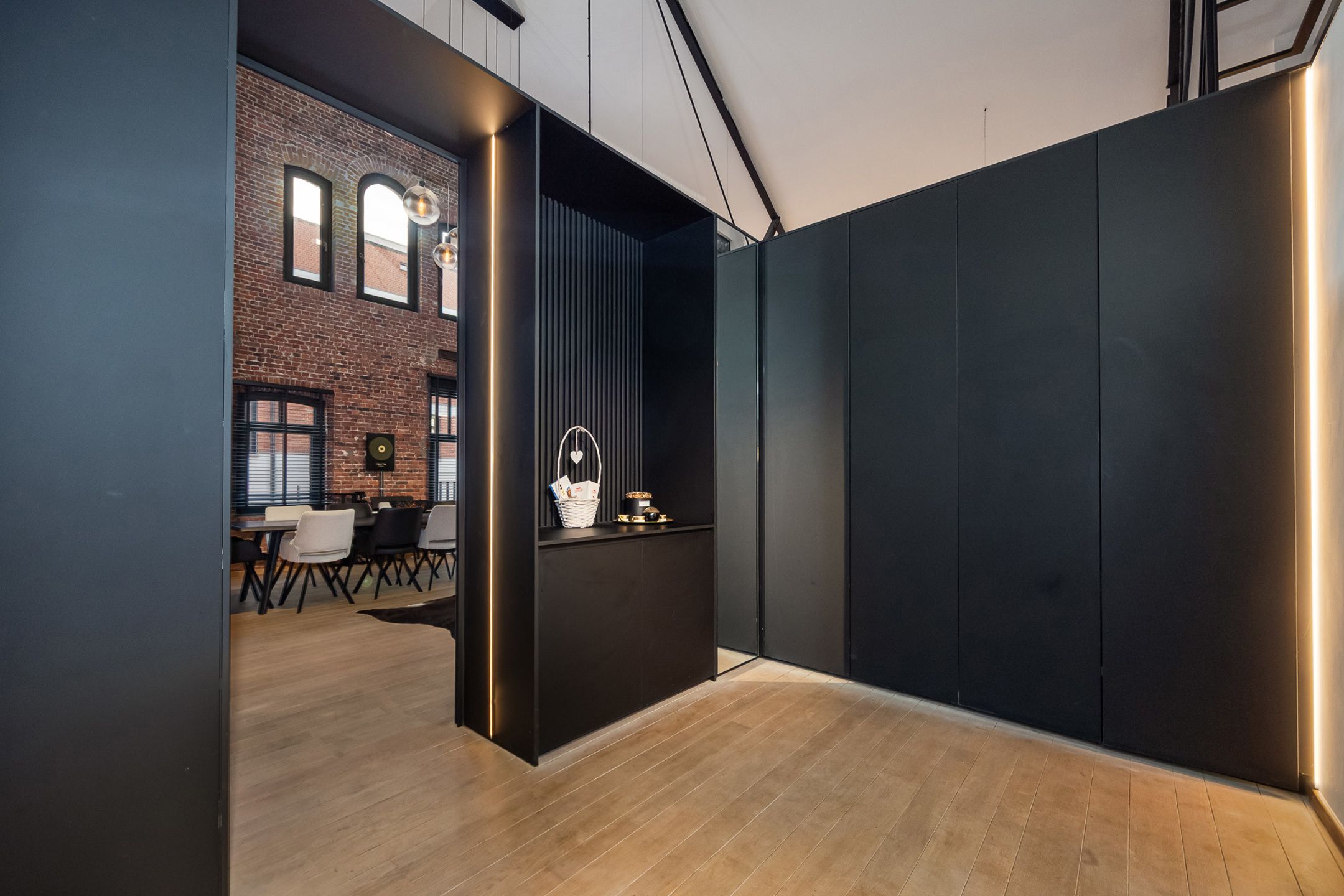 ANTWERPEN - Uniek loft appartement in historisch pakhuis! foto 6