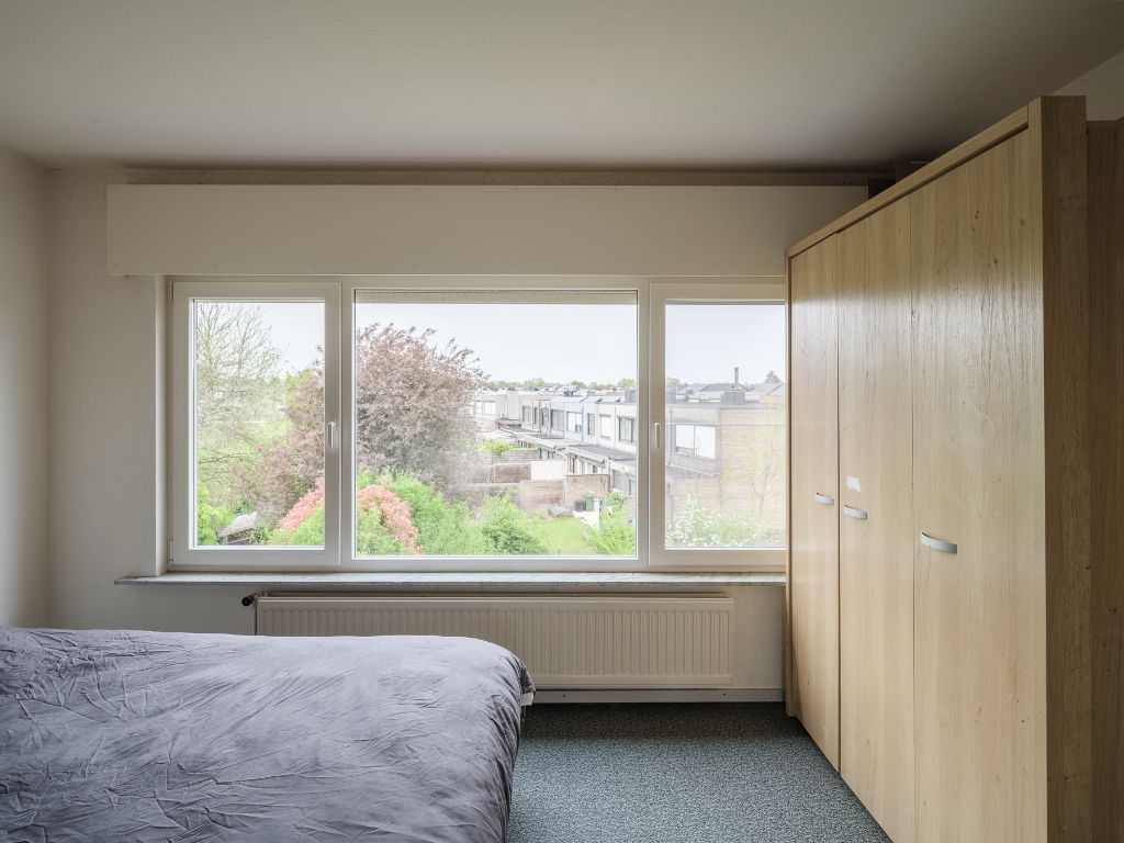 Merelbeke – op een boogscheut van Gent. Gunstig gelegen bel-étage woning (EPC B) met 4 kamers en een aangename tuin op een perceel van 245 m2. foto 12