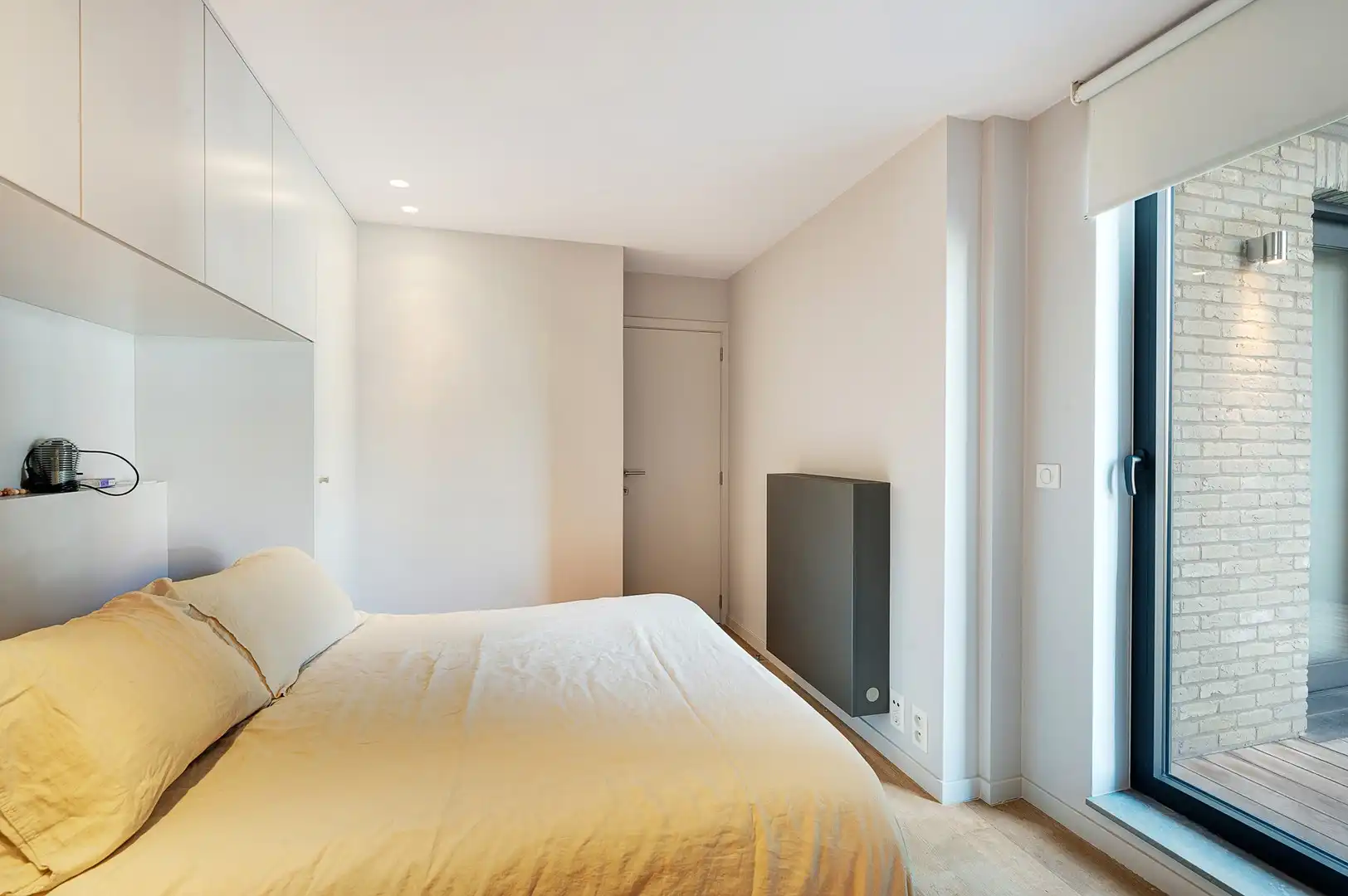 Instapklaar 2-slaapkamerappartement met terras op gegeerde locatie in Knokke. foto 23